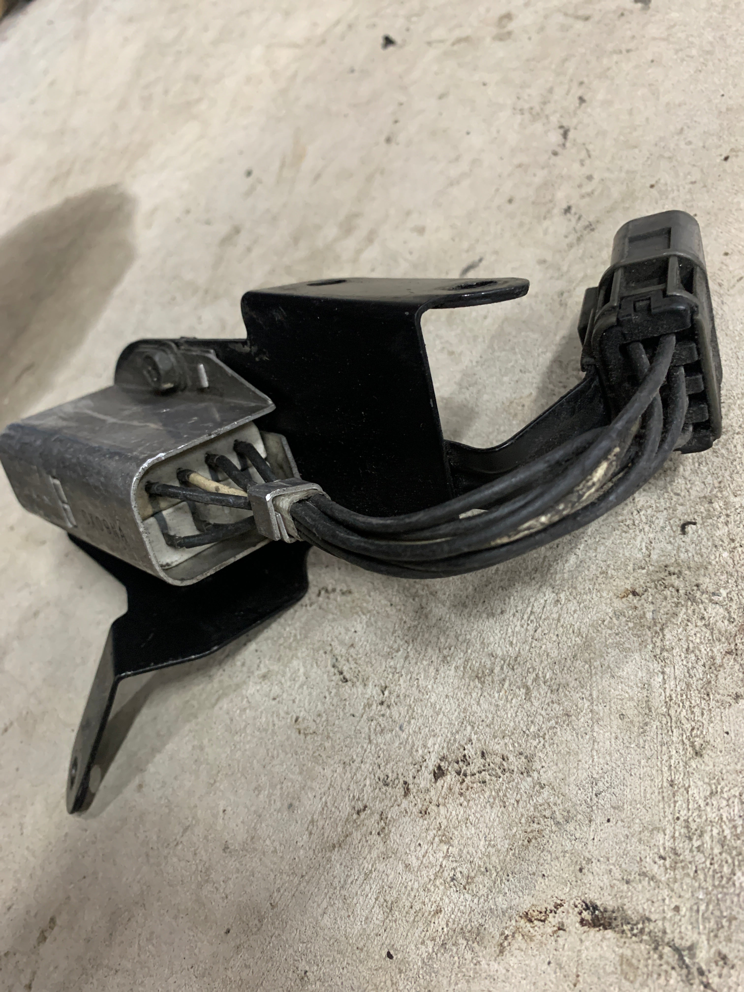 Injector Resistor Pack w/Bracket, R32 GTR