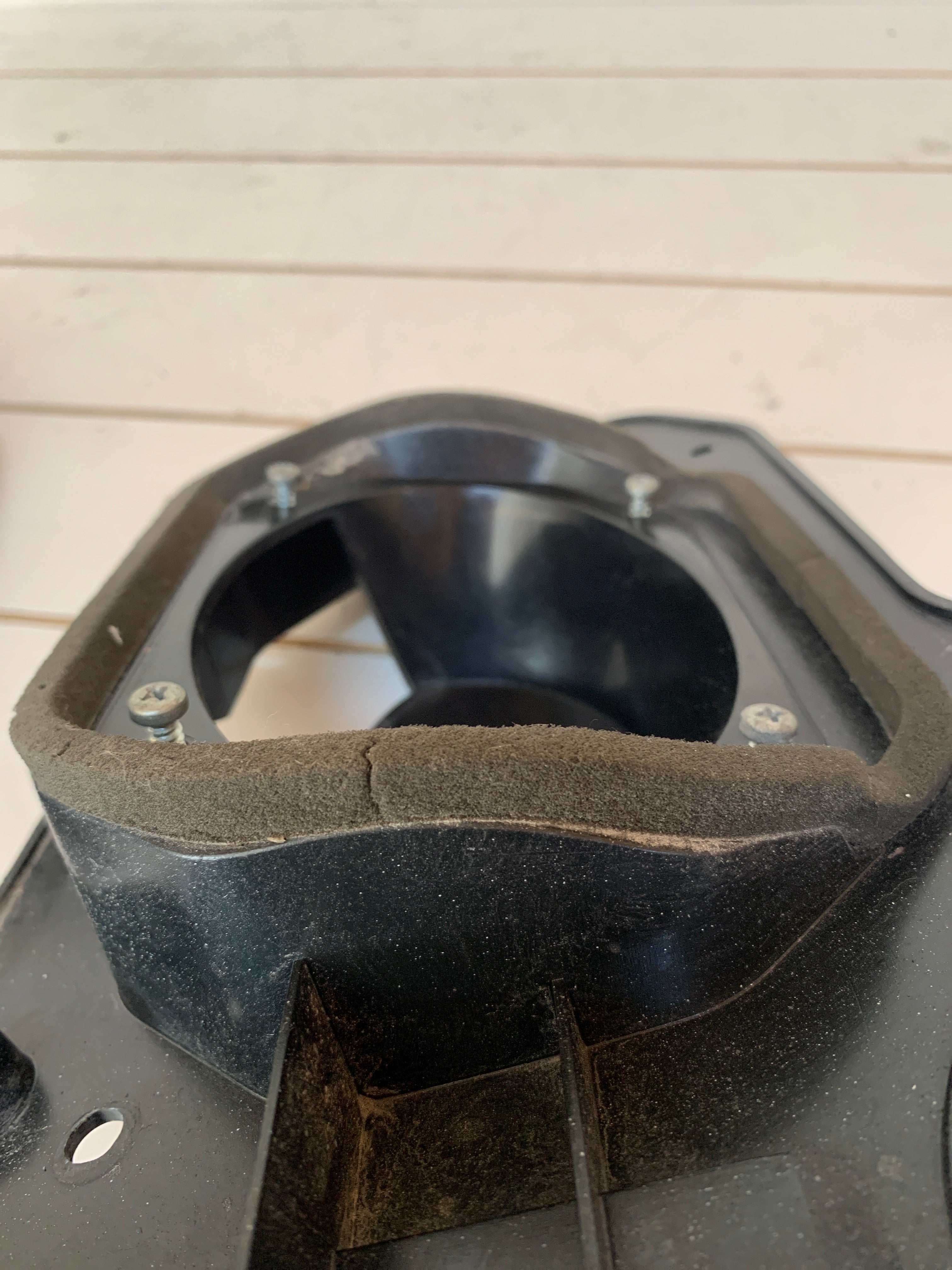 Front Speakers Holders, R32