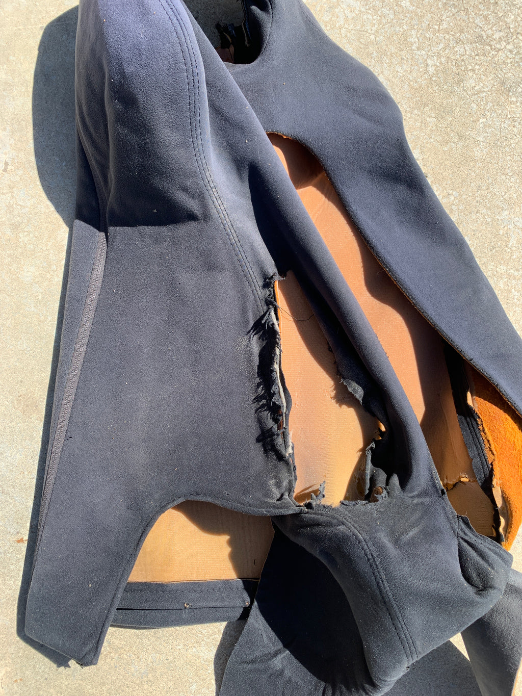 *Damaged Drivers Seat Upholstery, R32 GTR