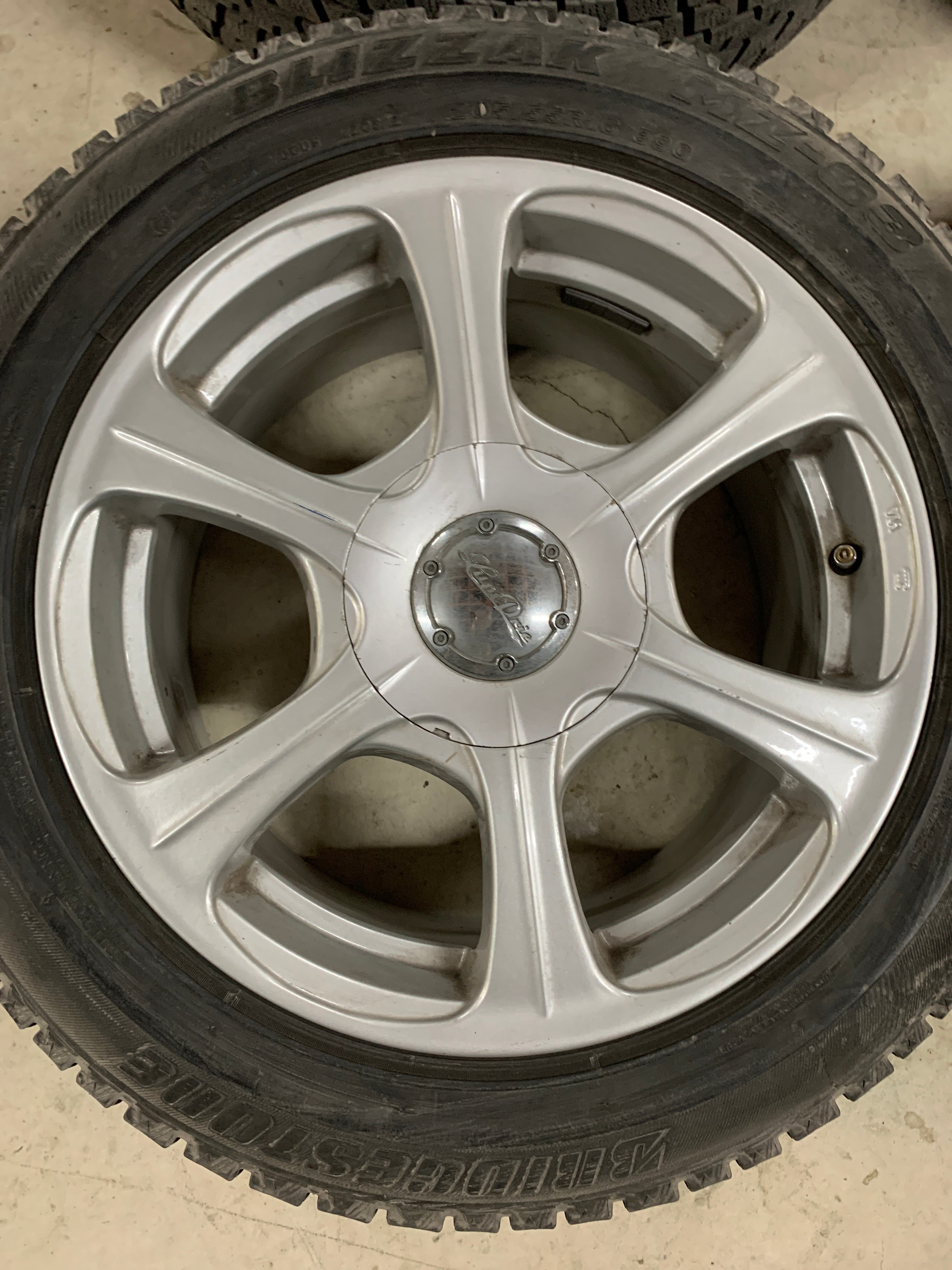 Alloy wheels 4 & 5x114.3 16"