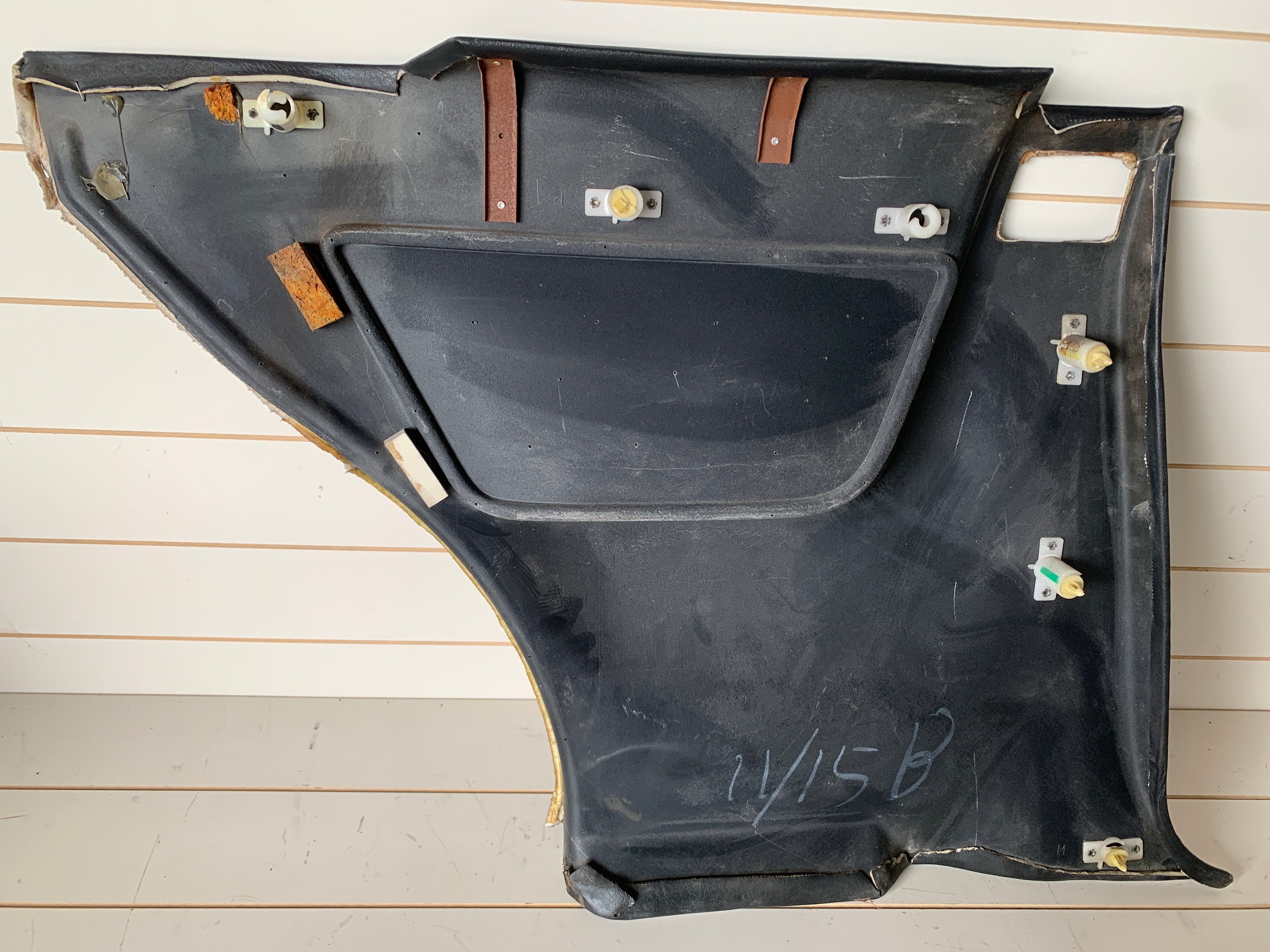 RIGHT Lower 1/4 Trim, R32 GT-R