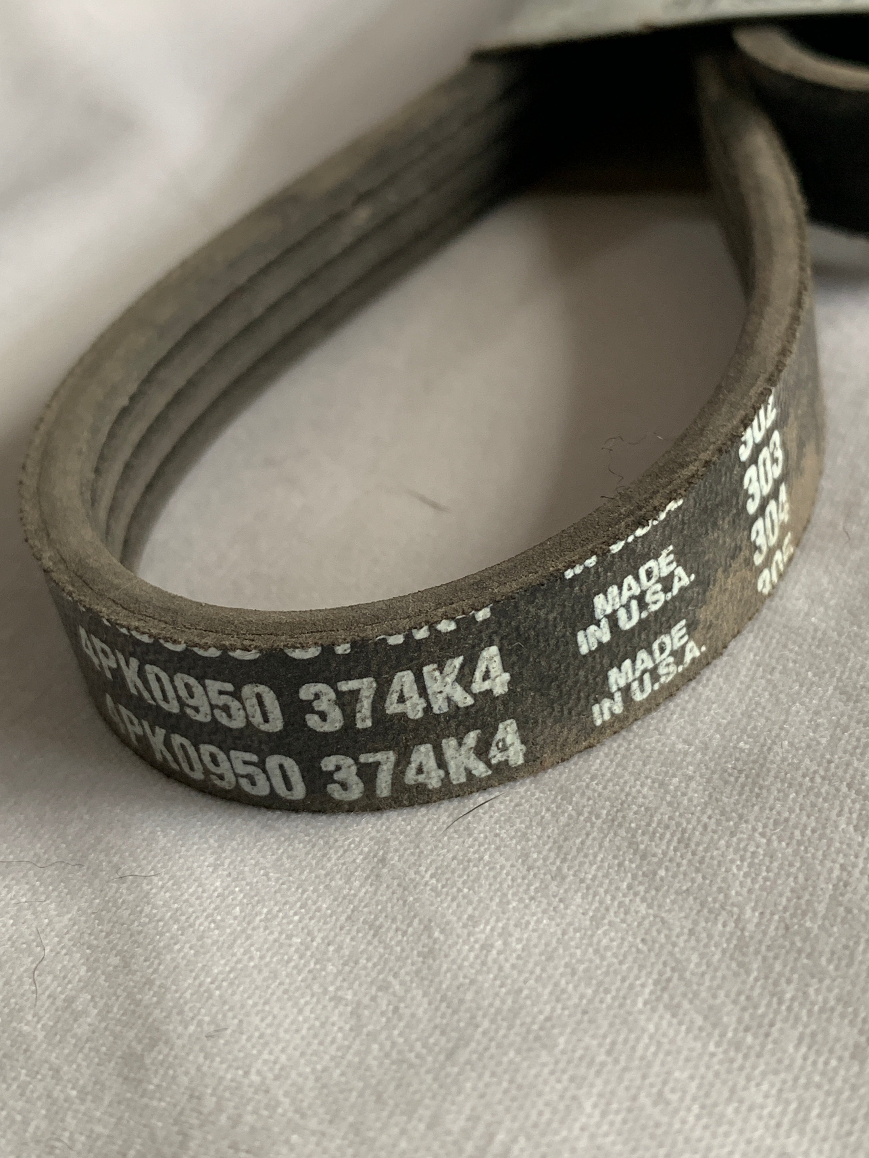 NEW Power Steering Belt 4PK0950, RB26