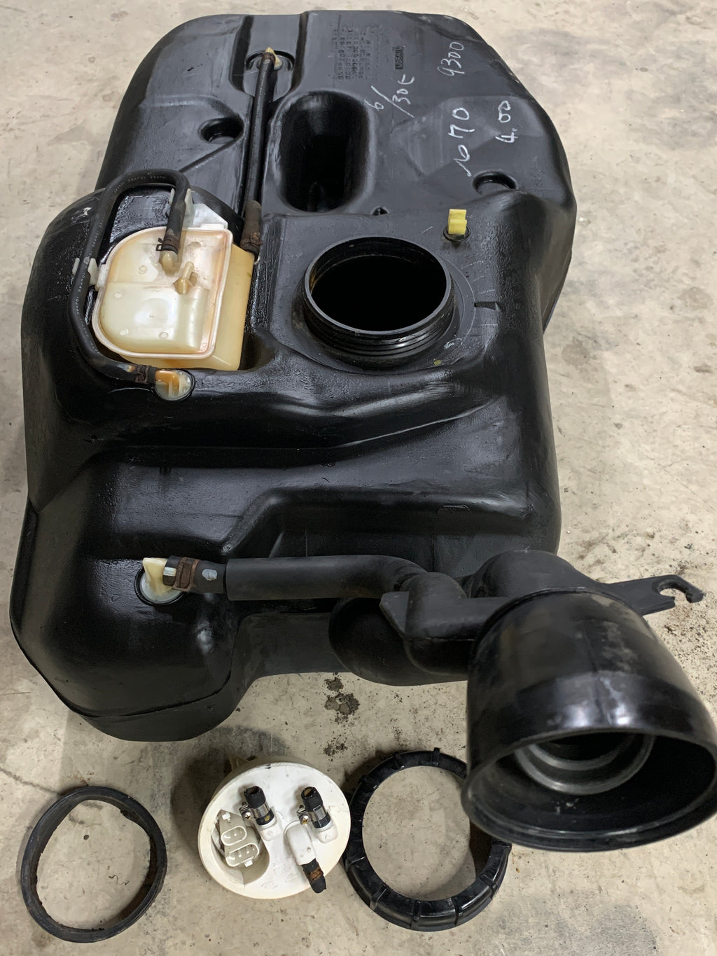 Fuel Tank, R32 GTR