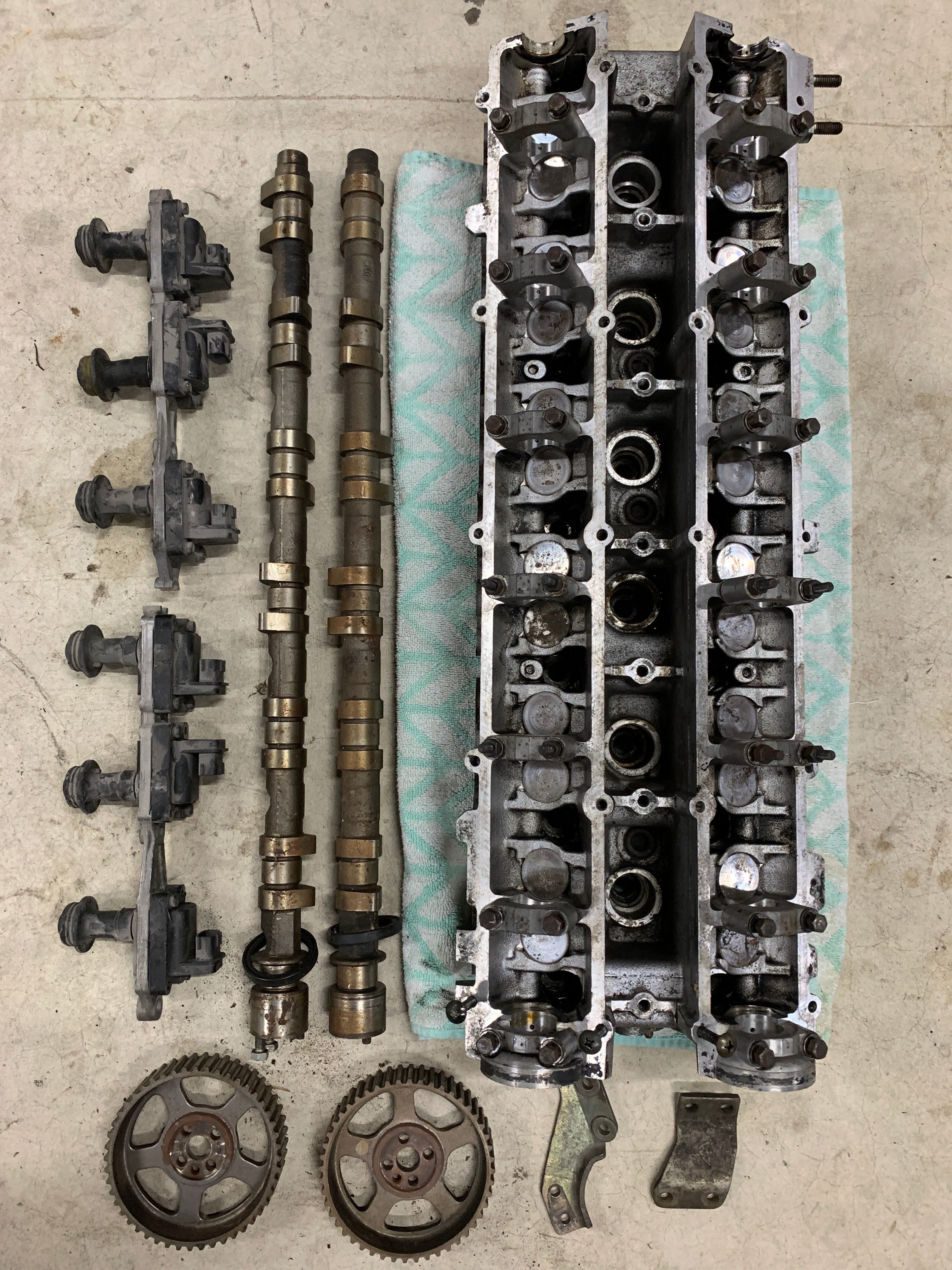 Cylinder Head, RB26