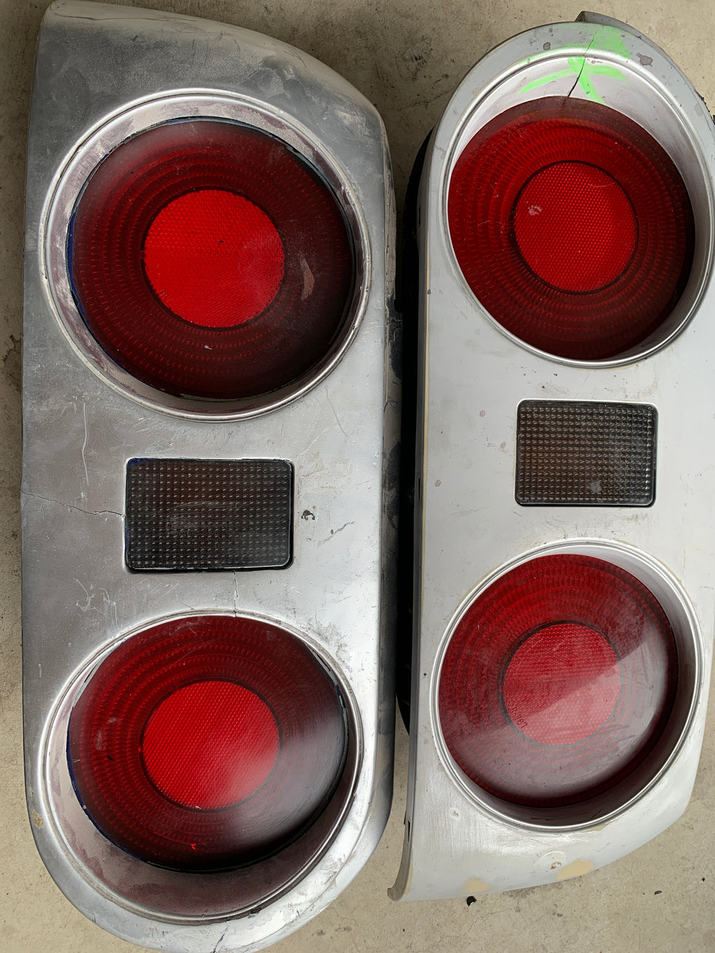 Tail lights, R32 Coupe