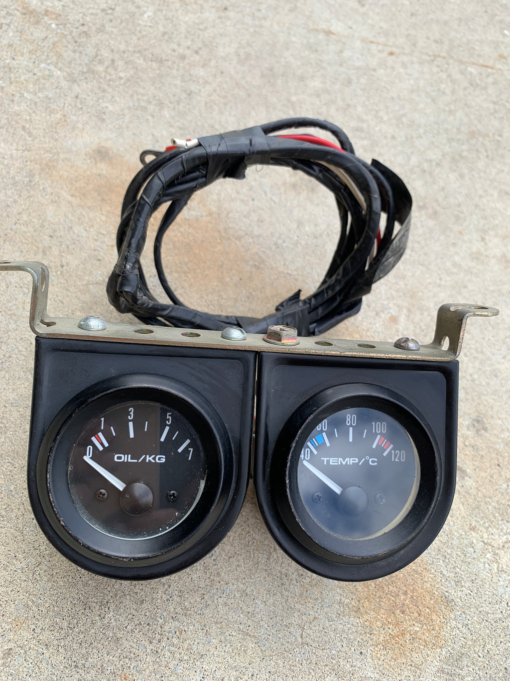 Oil Pressure + Water Temperature Gauges