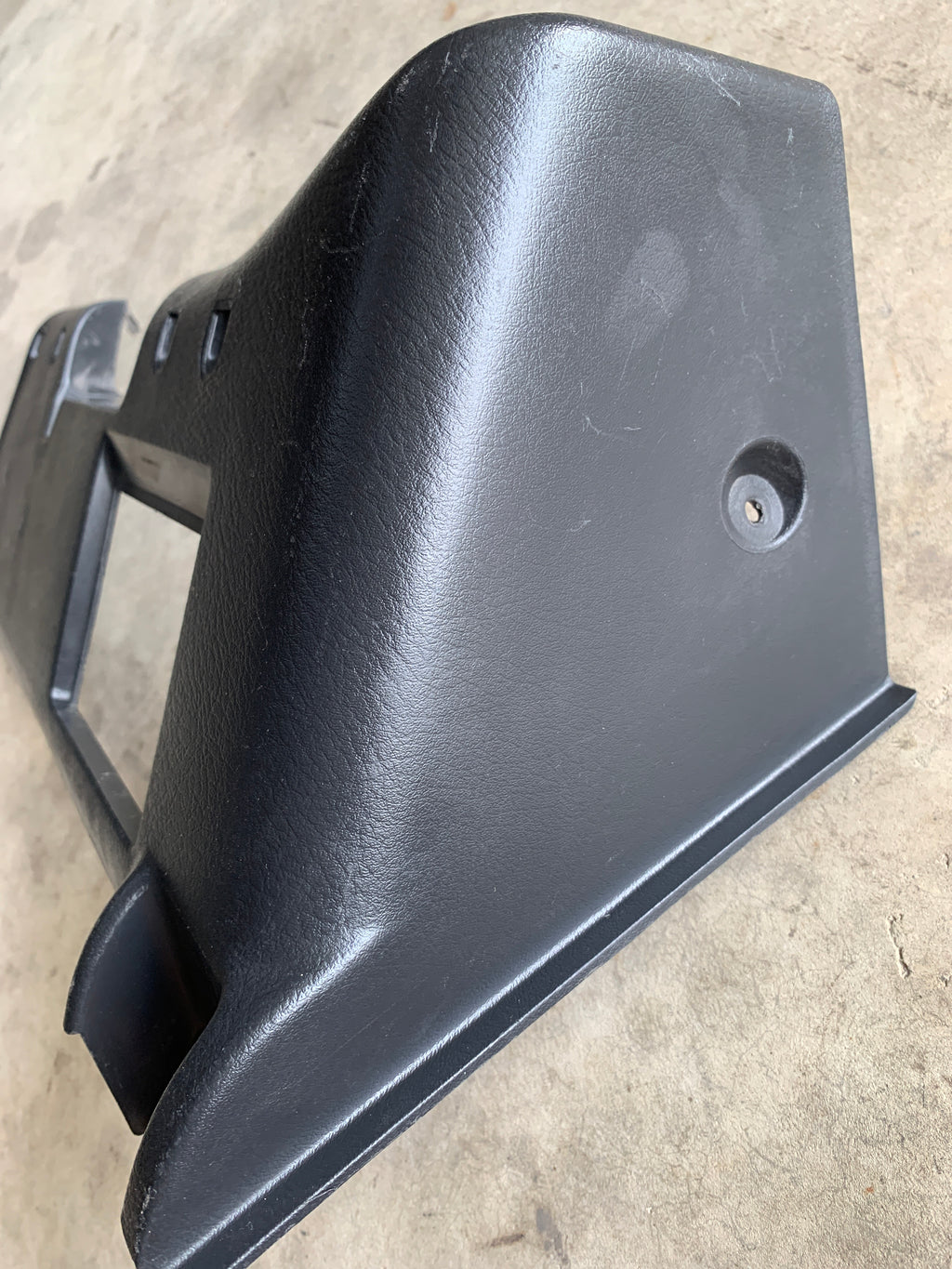 Lower Dash Panel, R32