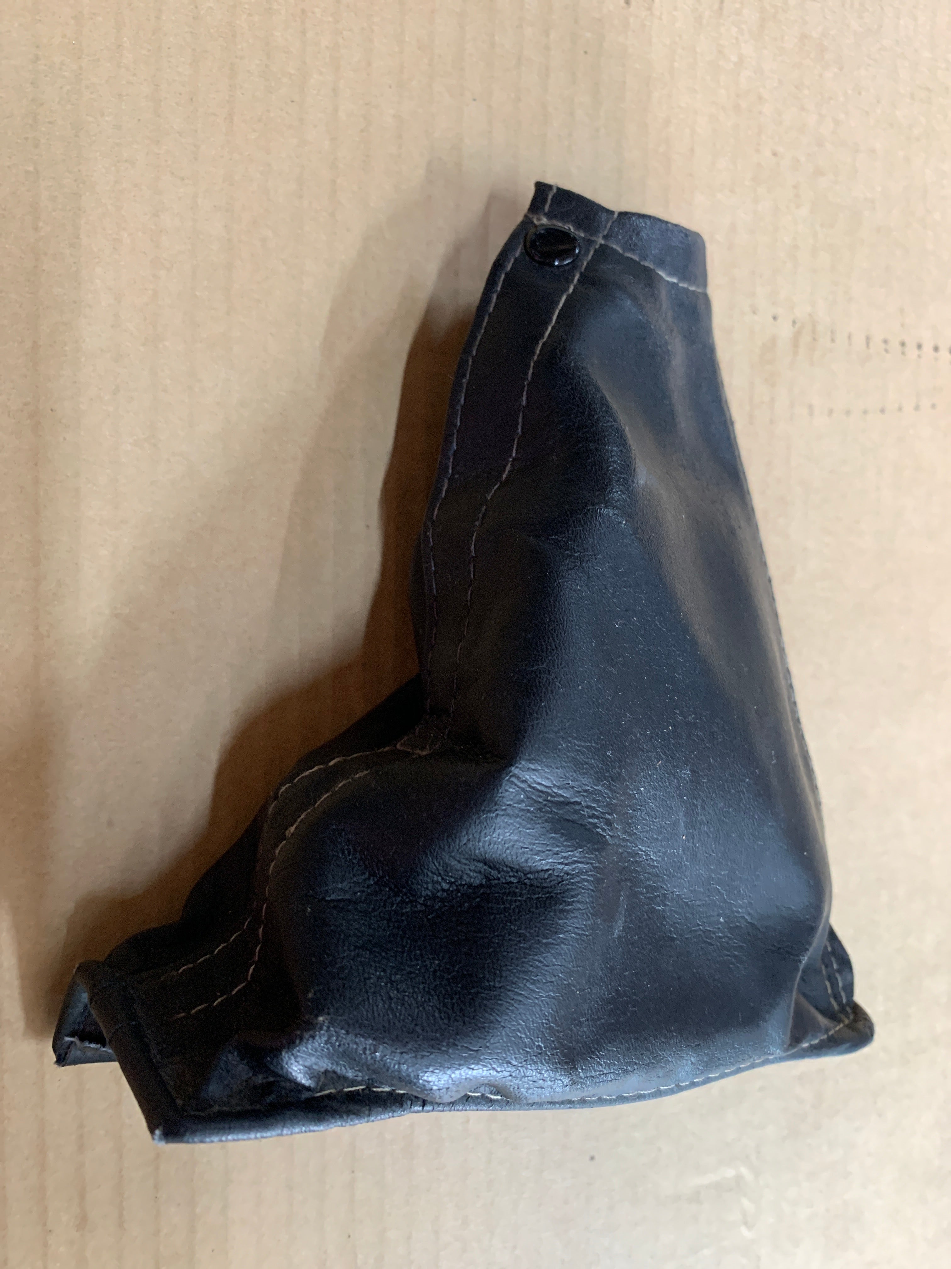 Hand Brake Boot, R32