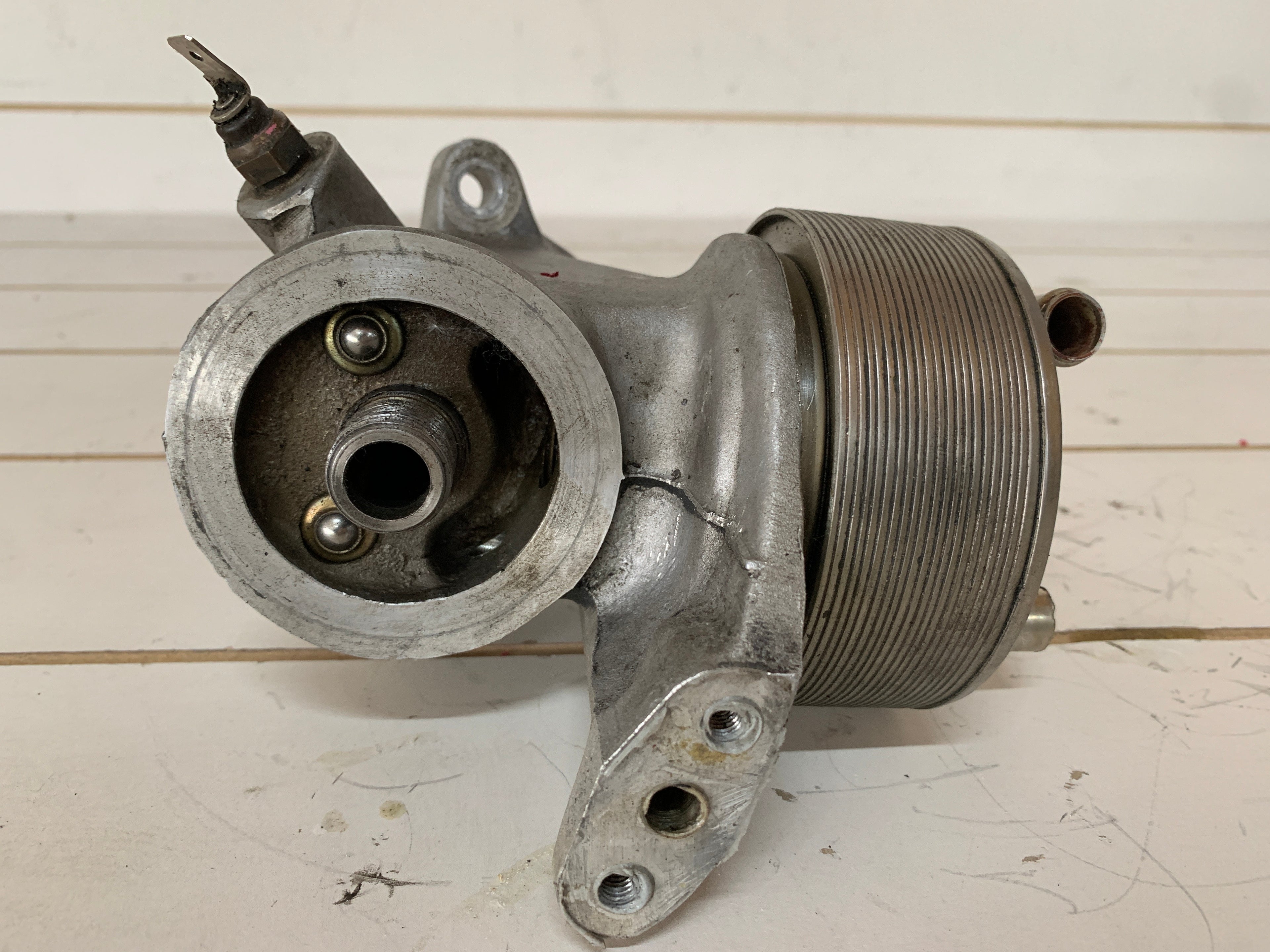 Oil Filter Housing w/ots, R32 GTR