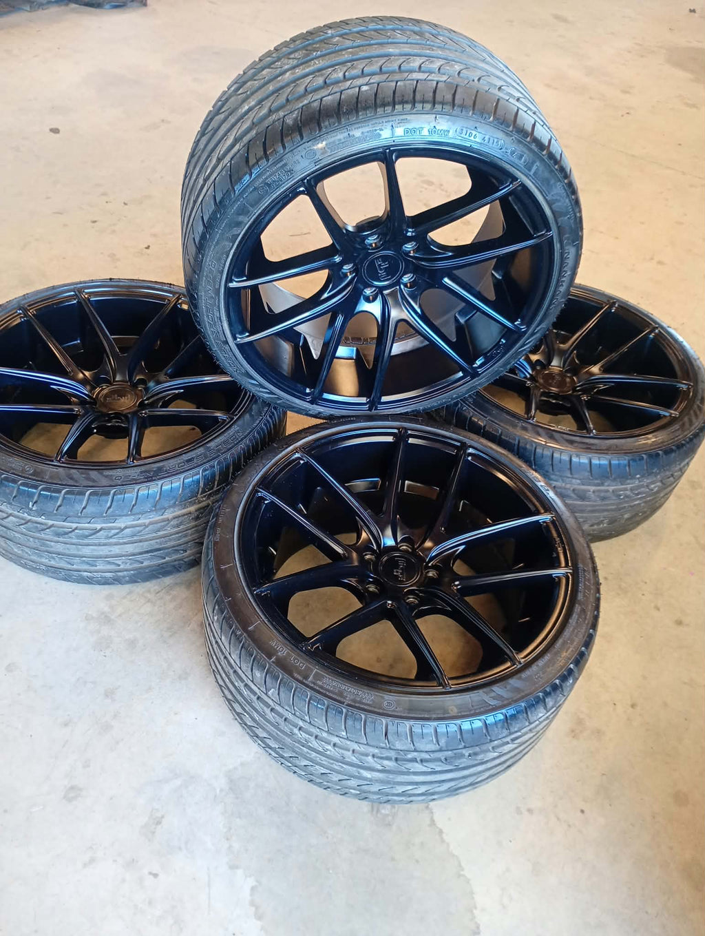 NICHE Wheels 19x10" w/Tyres 275/30