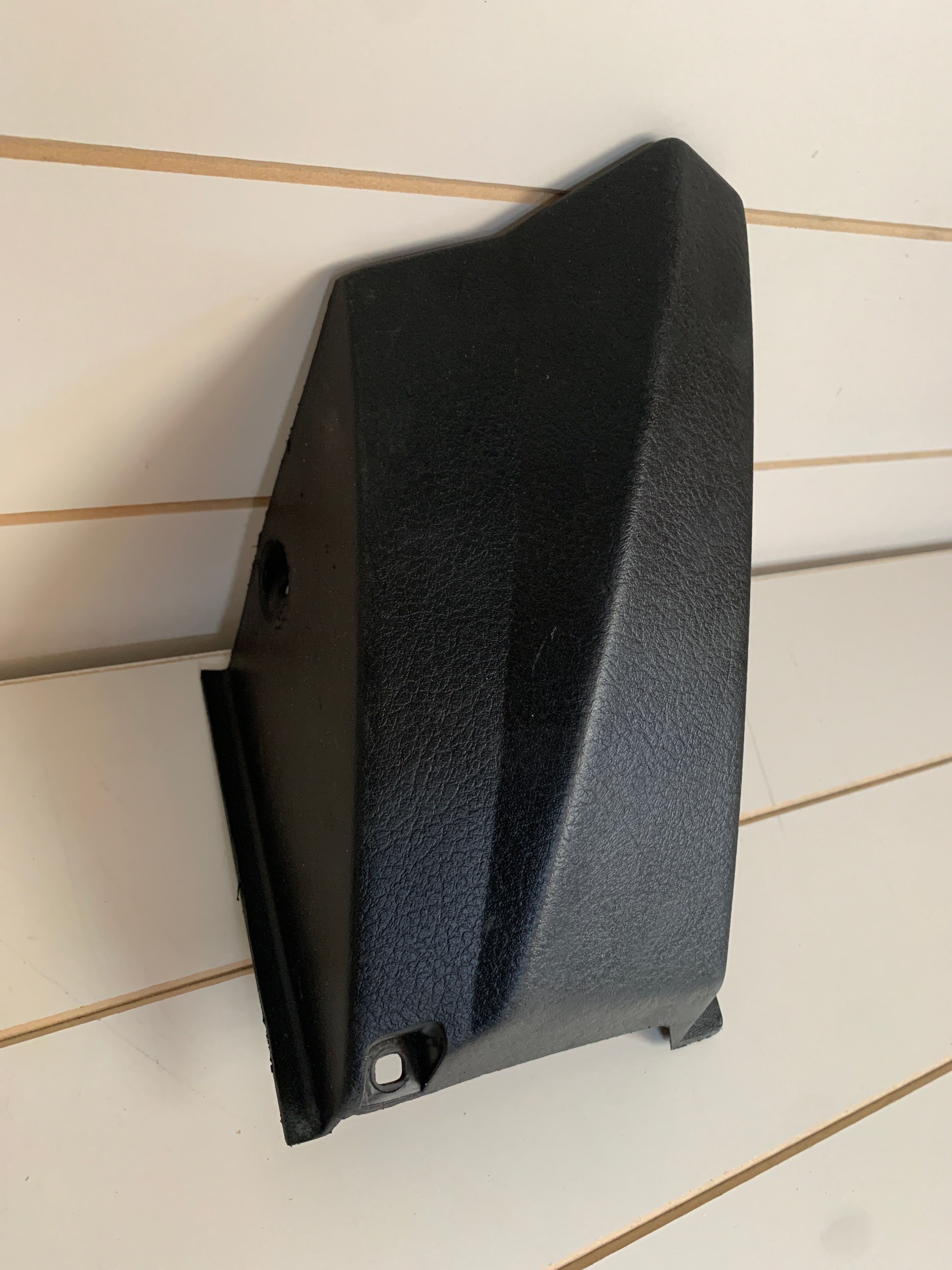 Lower Dash Panel (L) R32