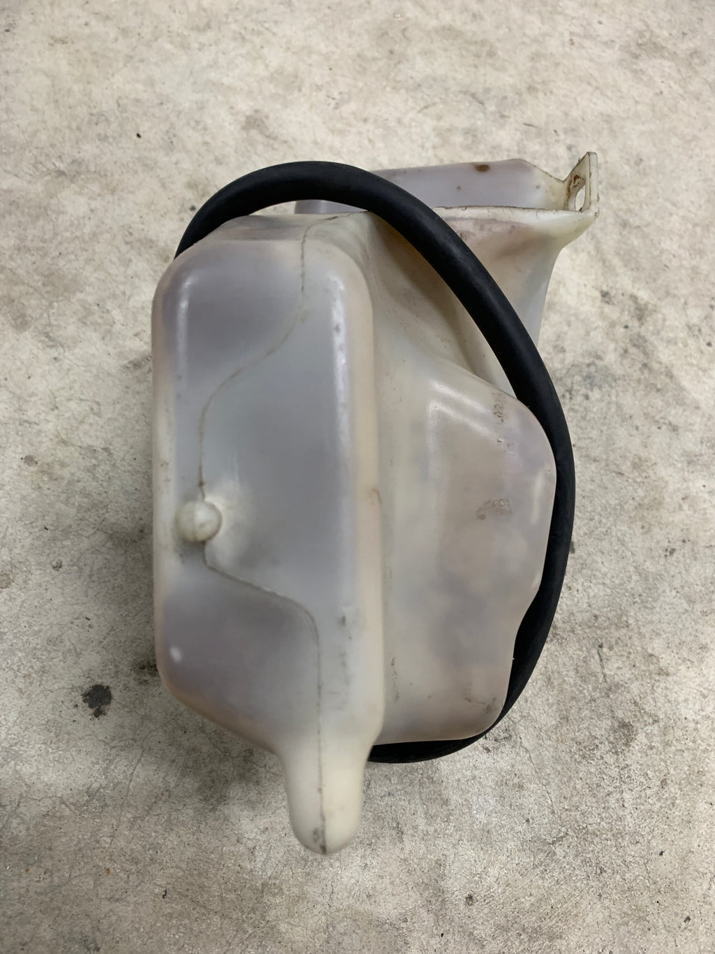 Radiator Overflow, R32