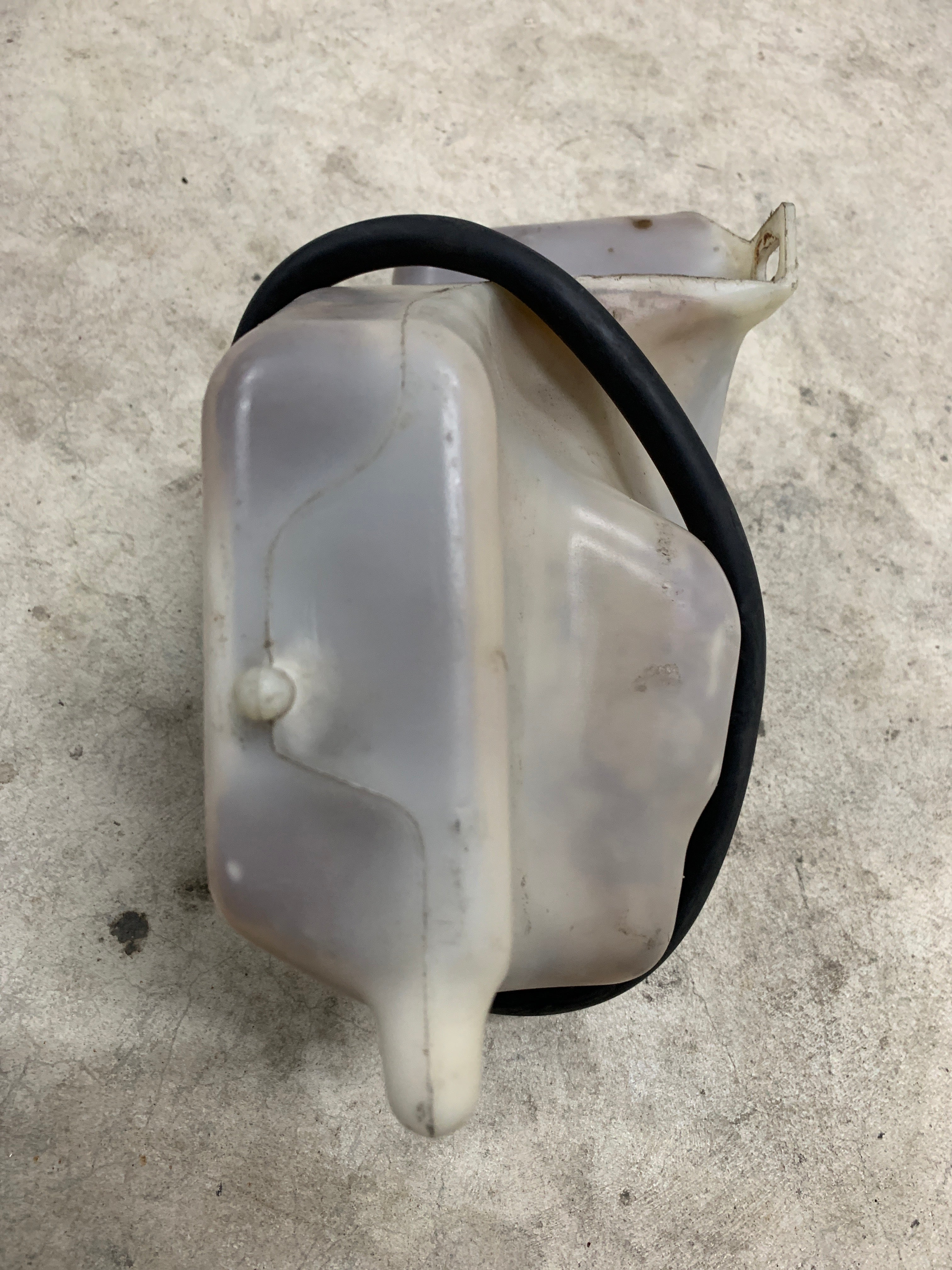 Radiator Overflow, R32