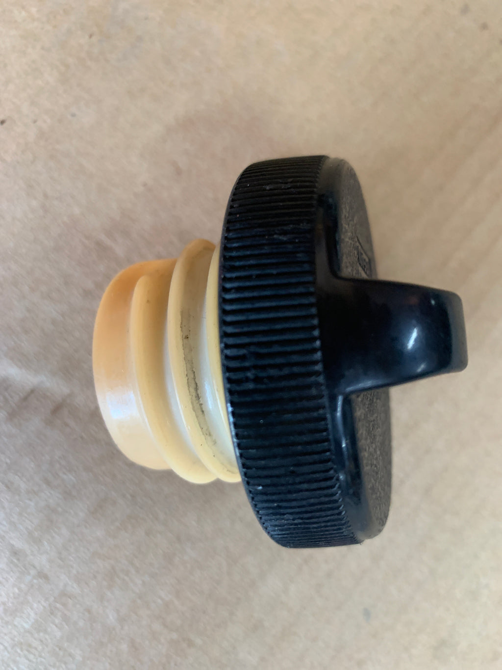 Fuel Cap, R32