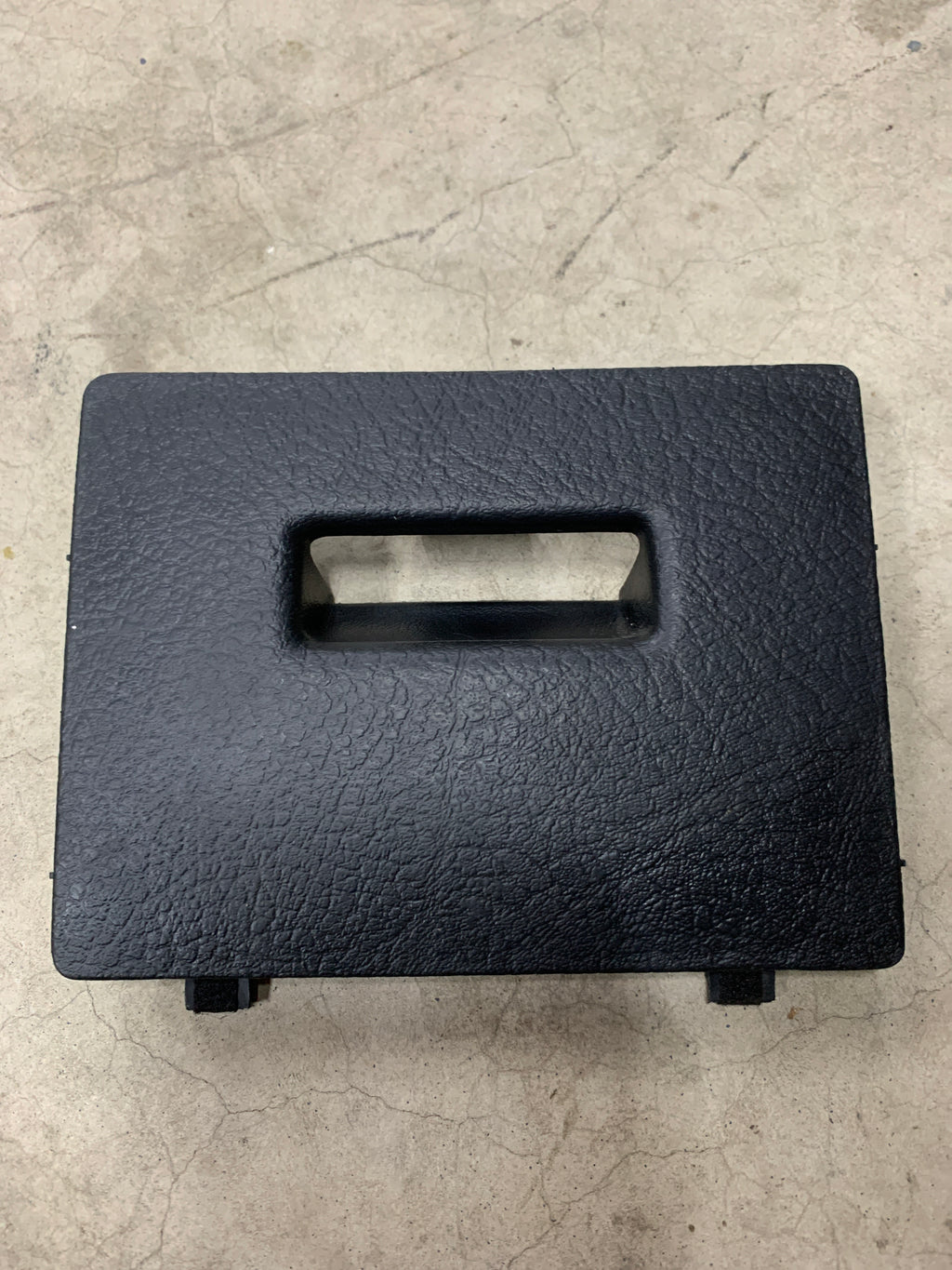Interior Fuse Cover, R32