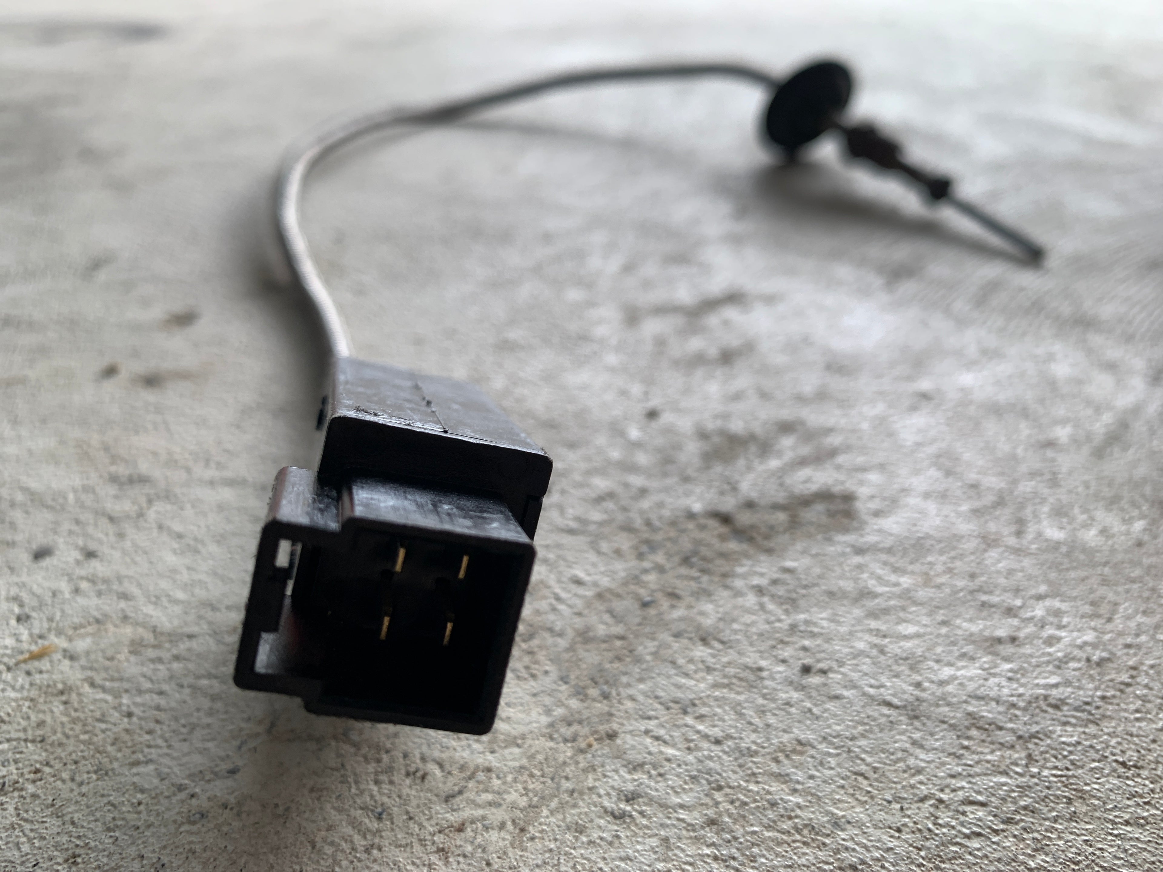 Cat Converter Sensor, R32