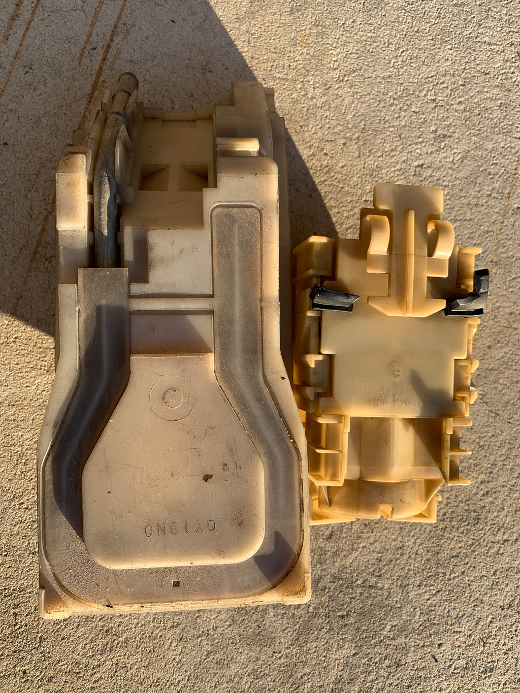 Fuel Pump Cradle, R32 GTR