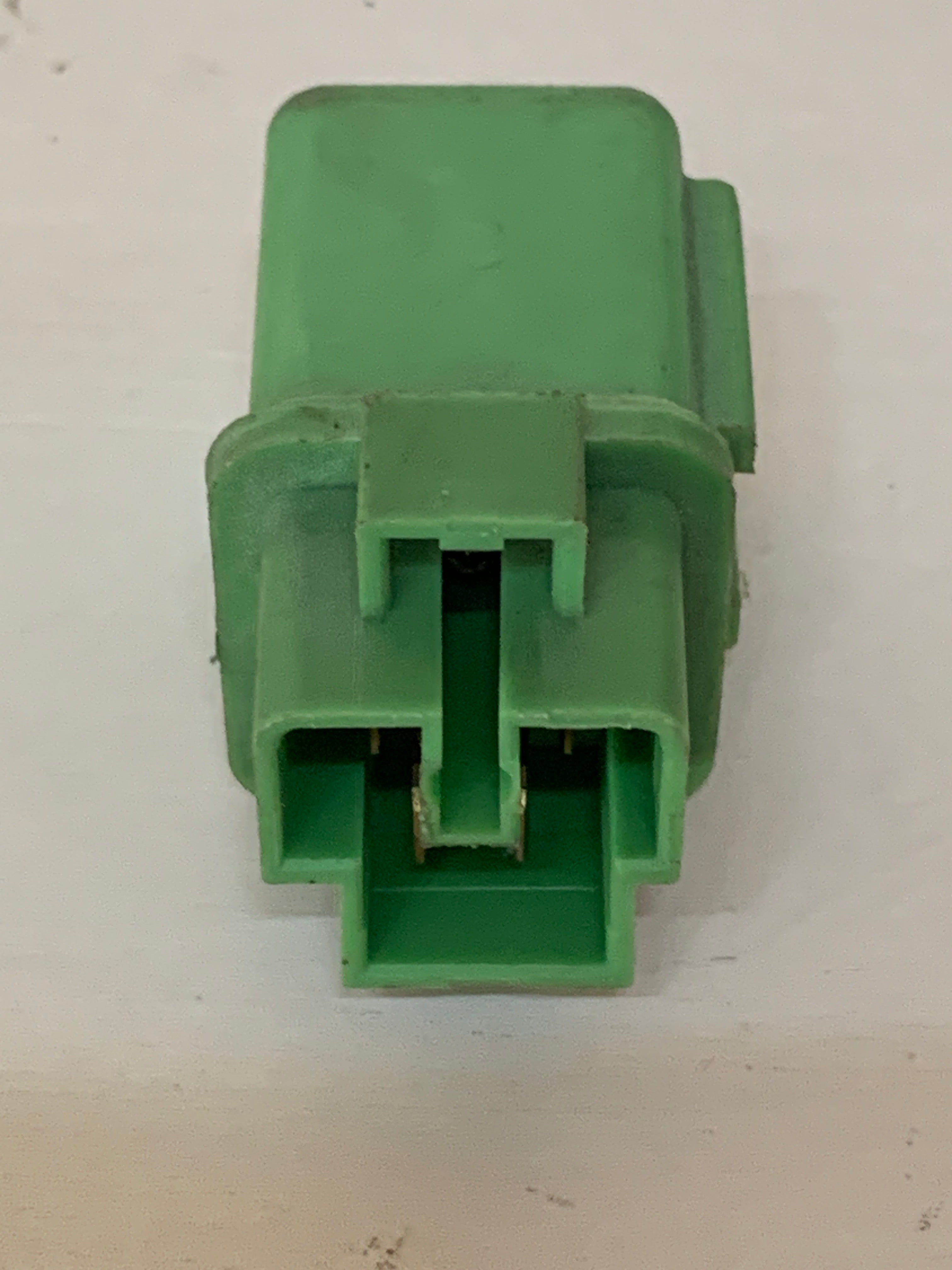 Common GREEN 12v Relay, R32