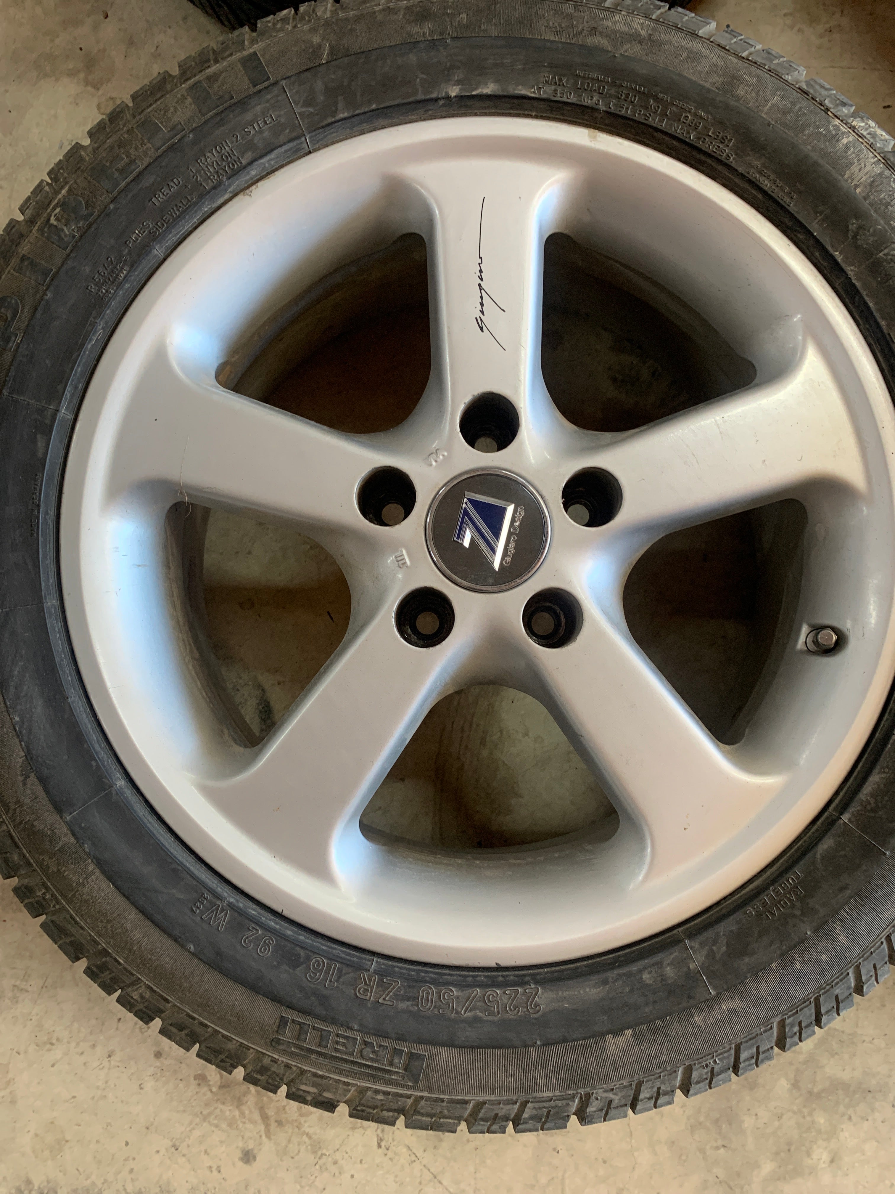 Giugiaro Wheels 225/50 R16