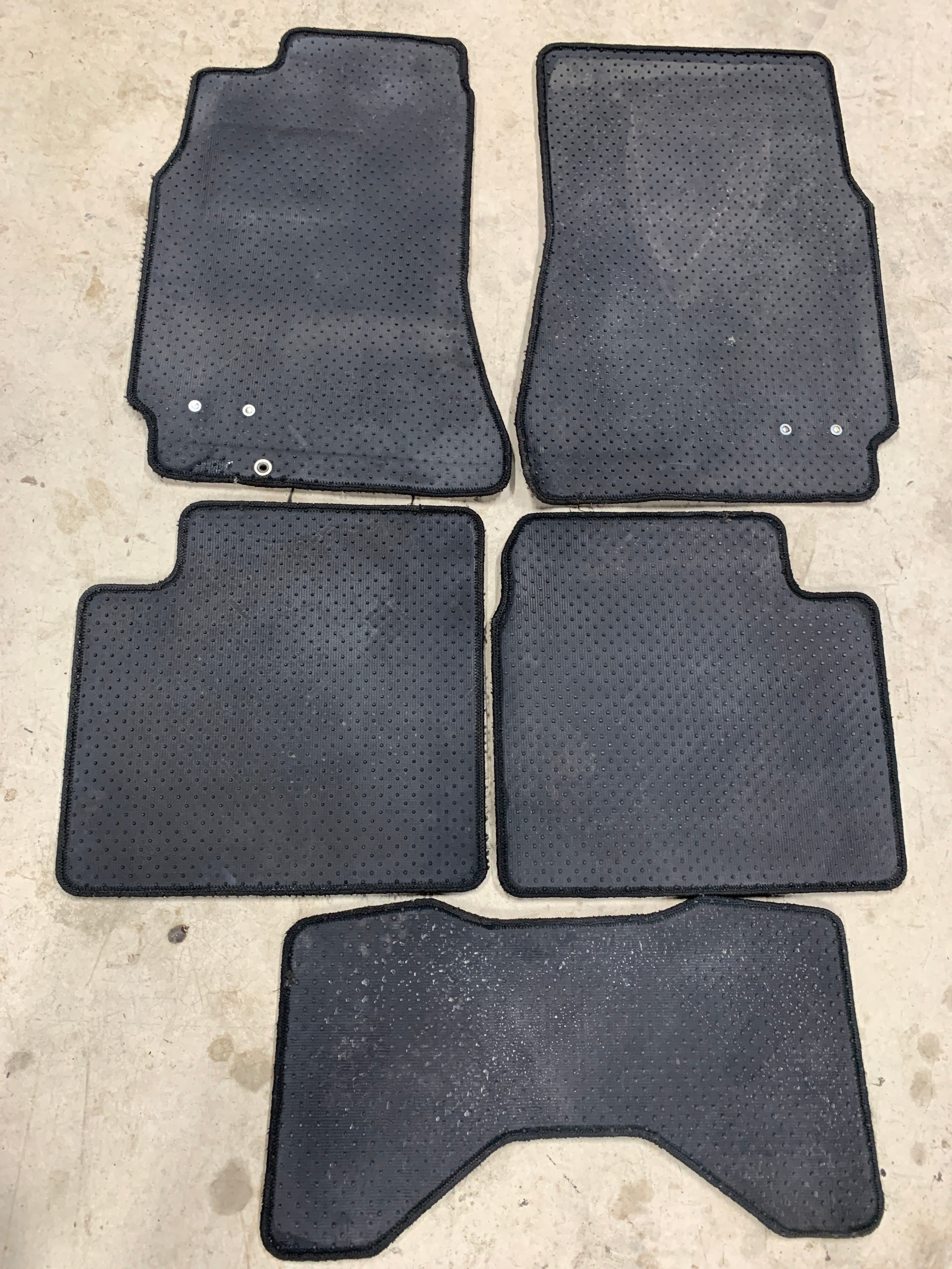 Floor Mat Set, R33