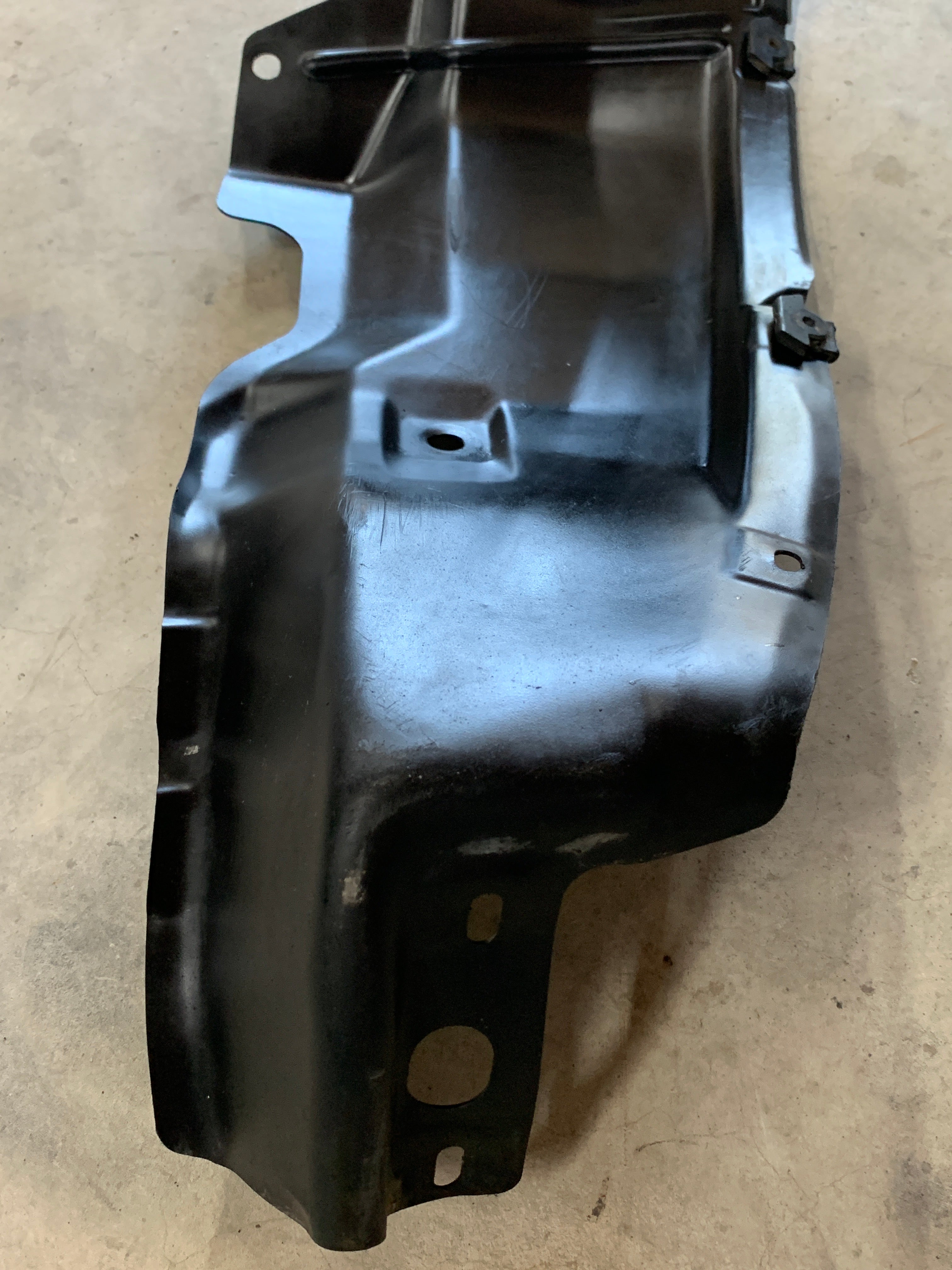 Front LEFT Guard Liner (back), R32 GTR