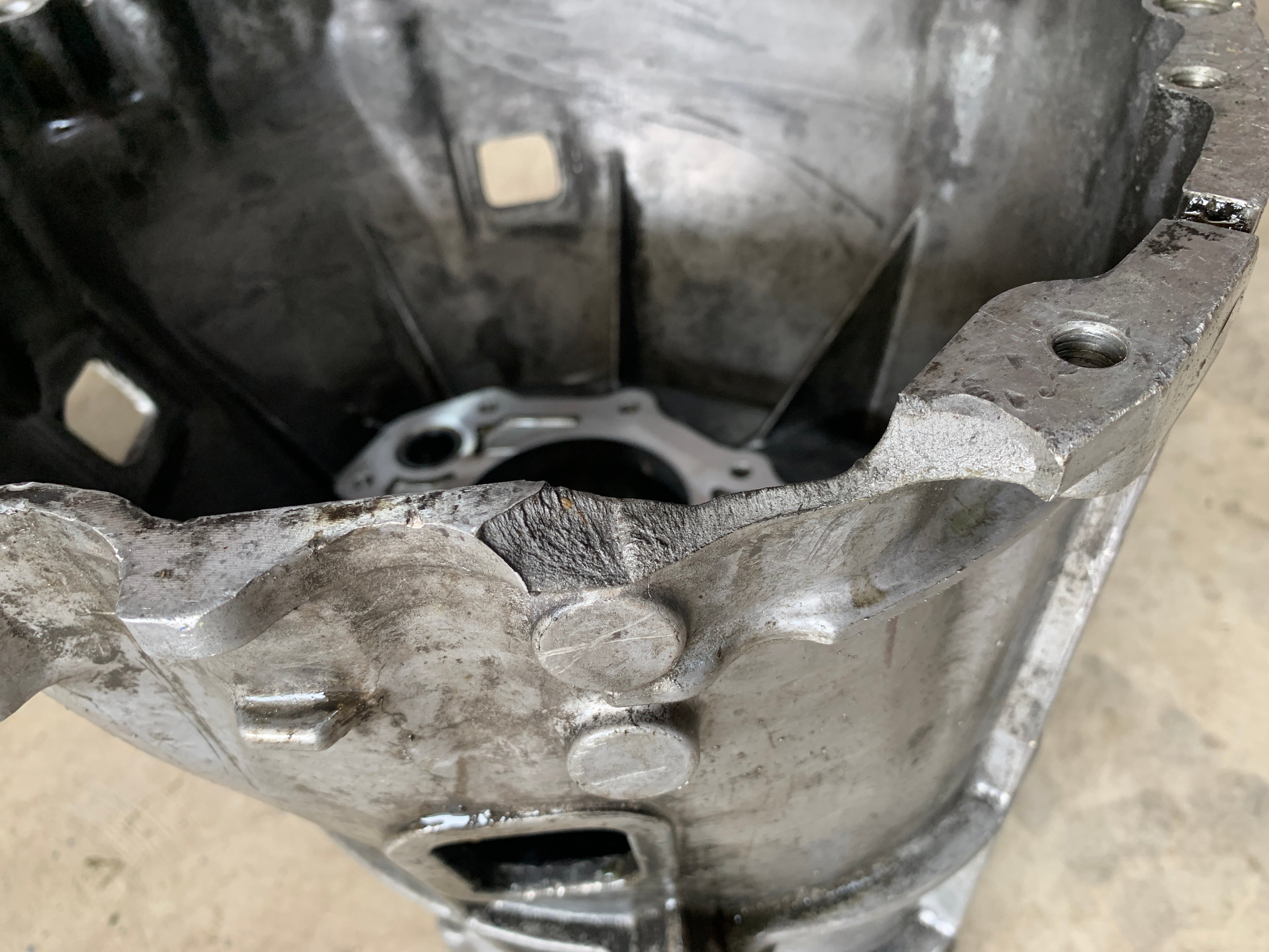 Damaged Gearbox, R32 GTR