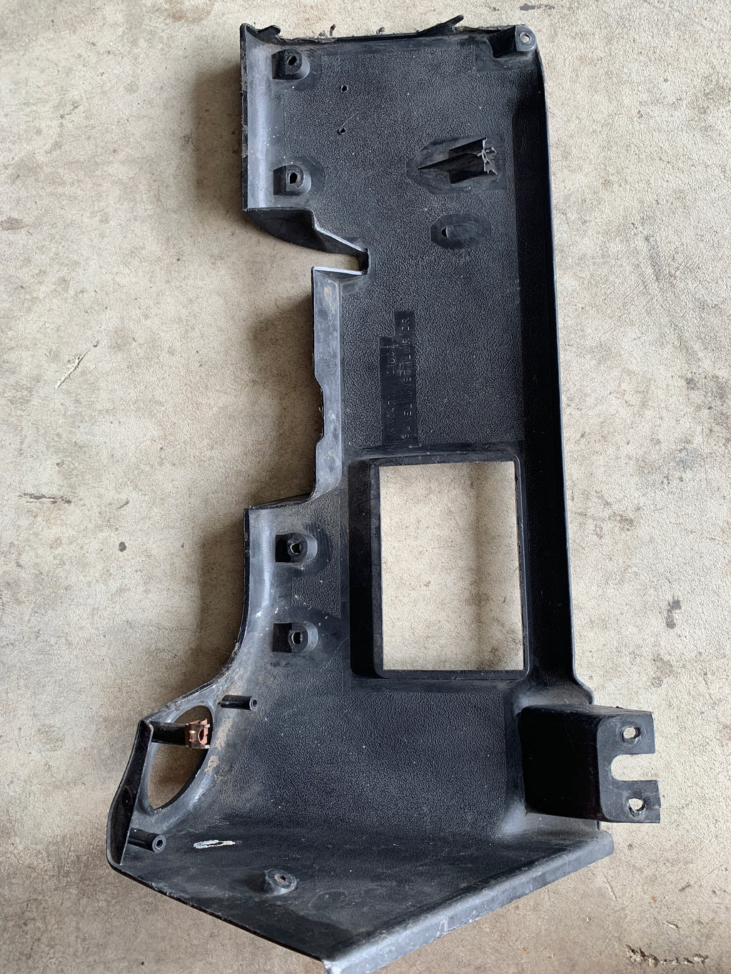 Lower Dash Panel, R32