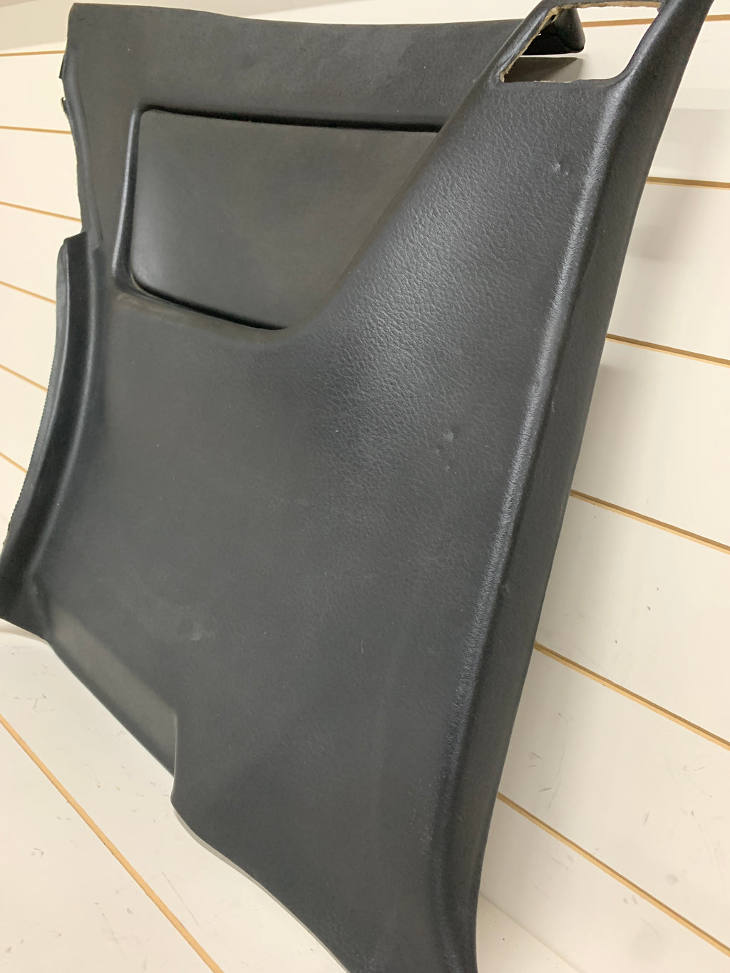 LEFT Lower 1/4 Trim, R32 Coupe