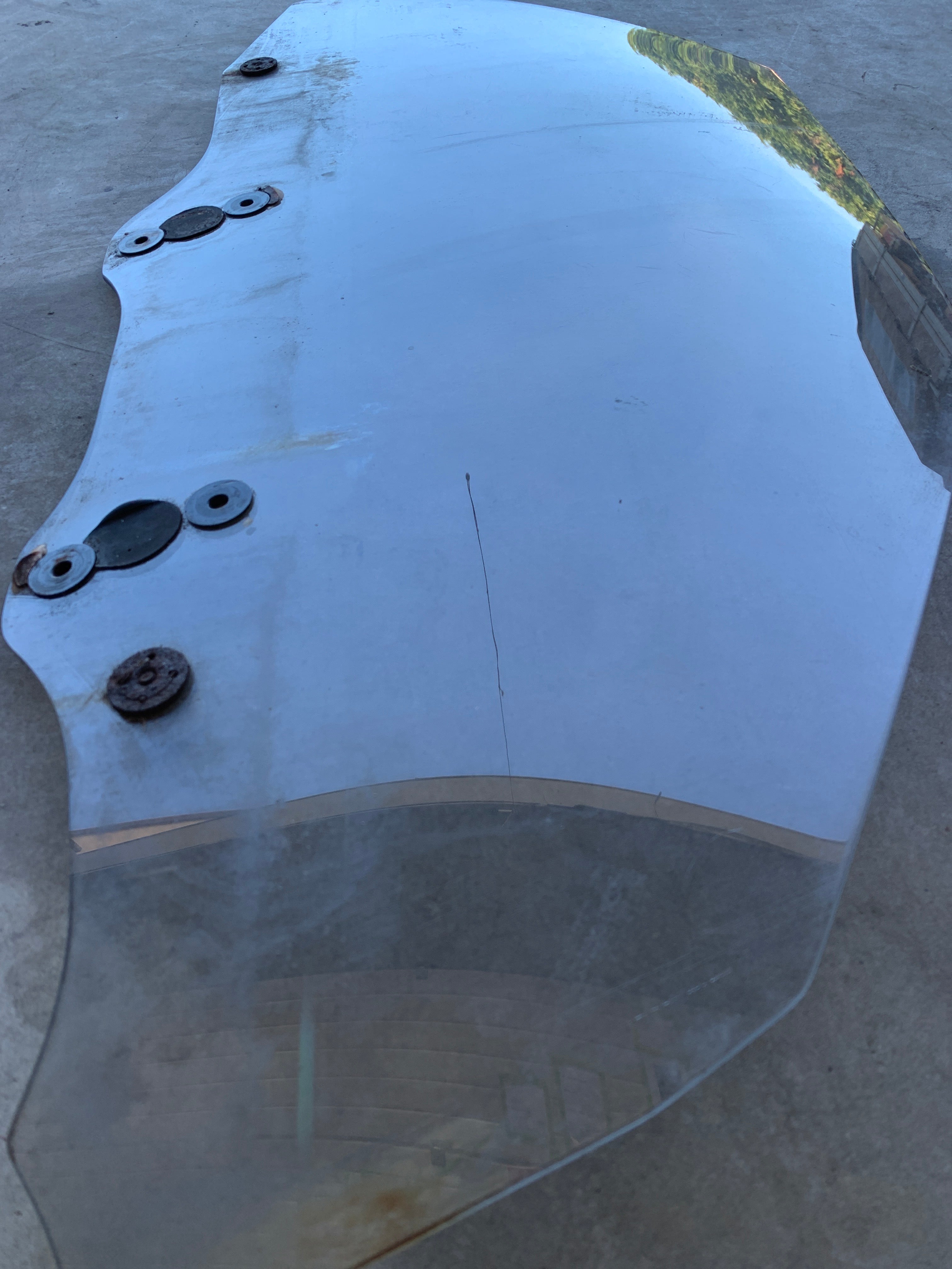 RIGHT Door Glass, R32 2dr