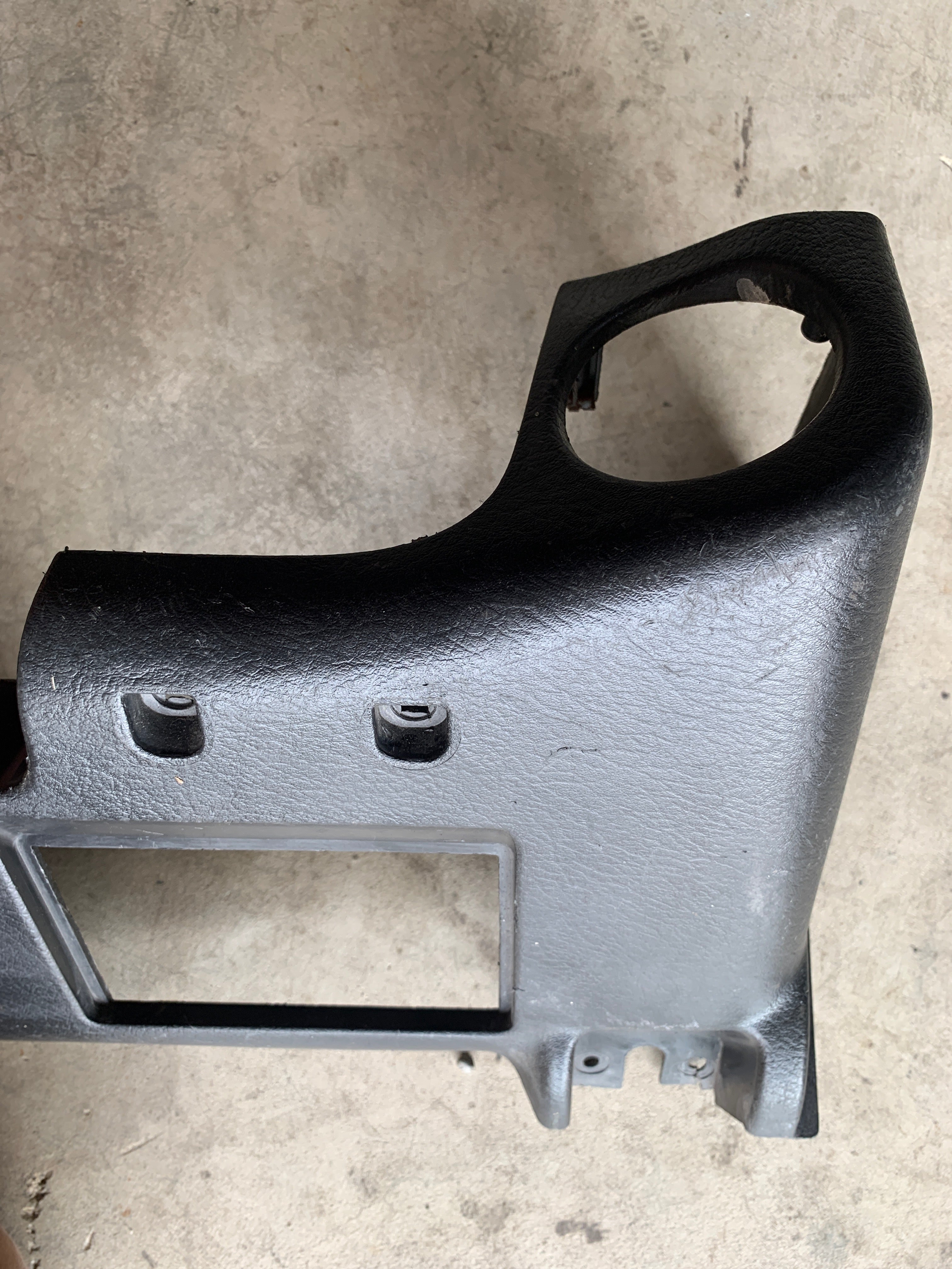 Lower Dash Panel, R32