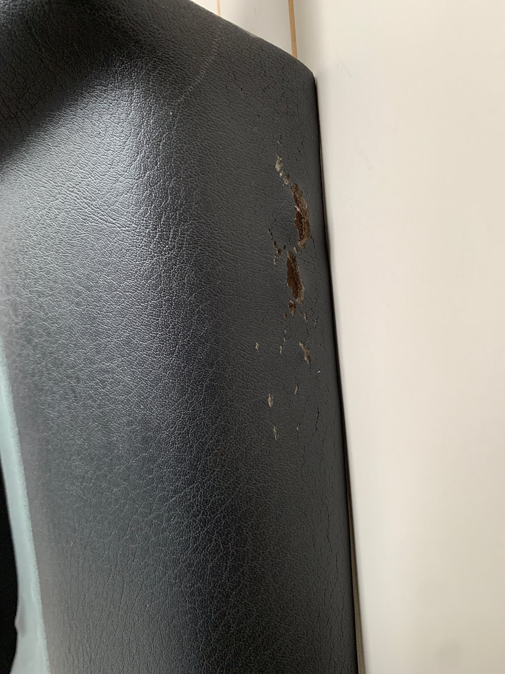 RIGHT Lower 1/4 Trim, R32 GT-R