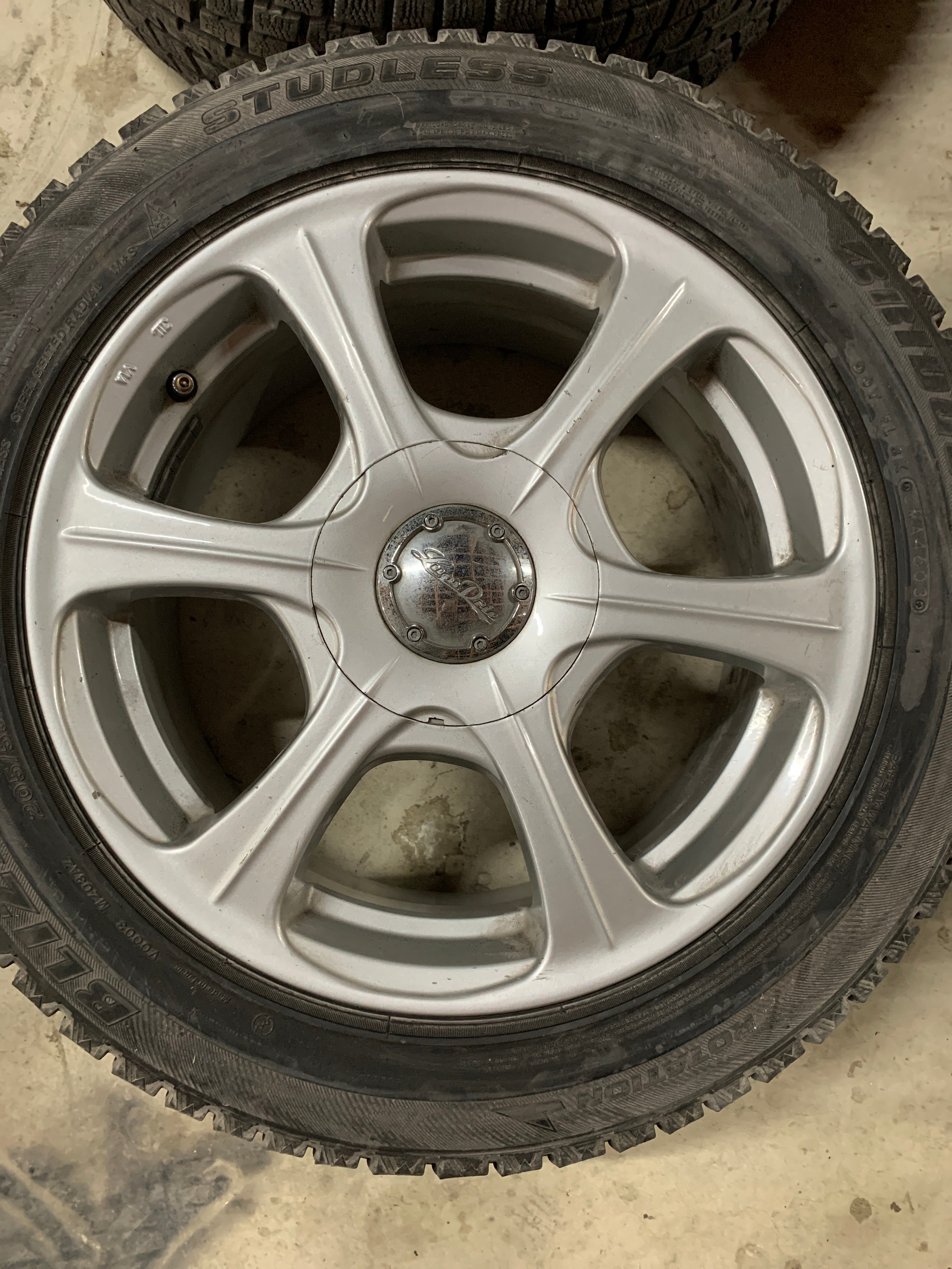 Alloy wheels 4 & 5x114.3 16"