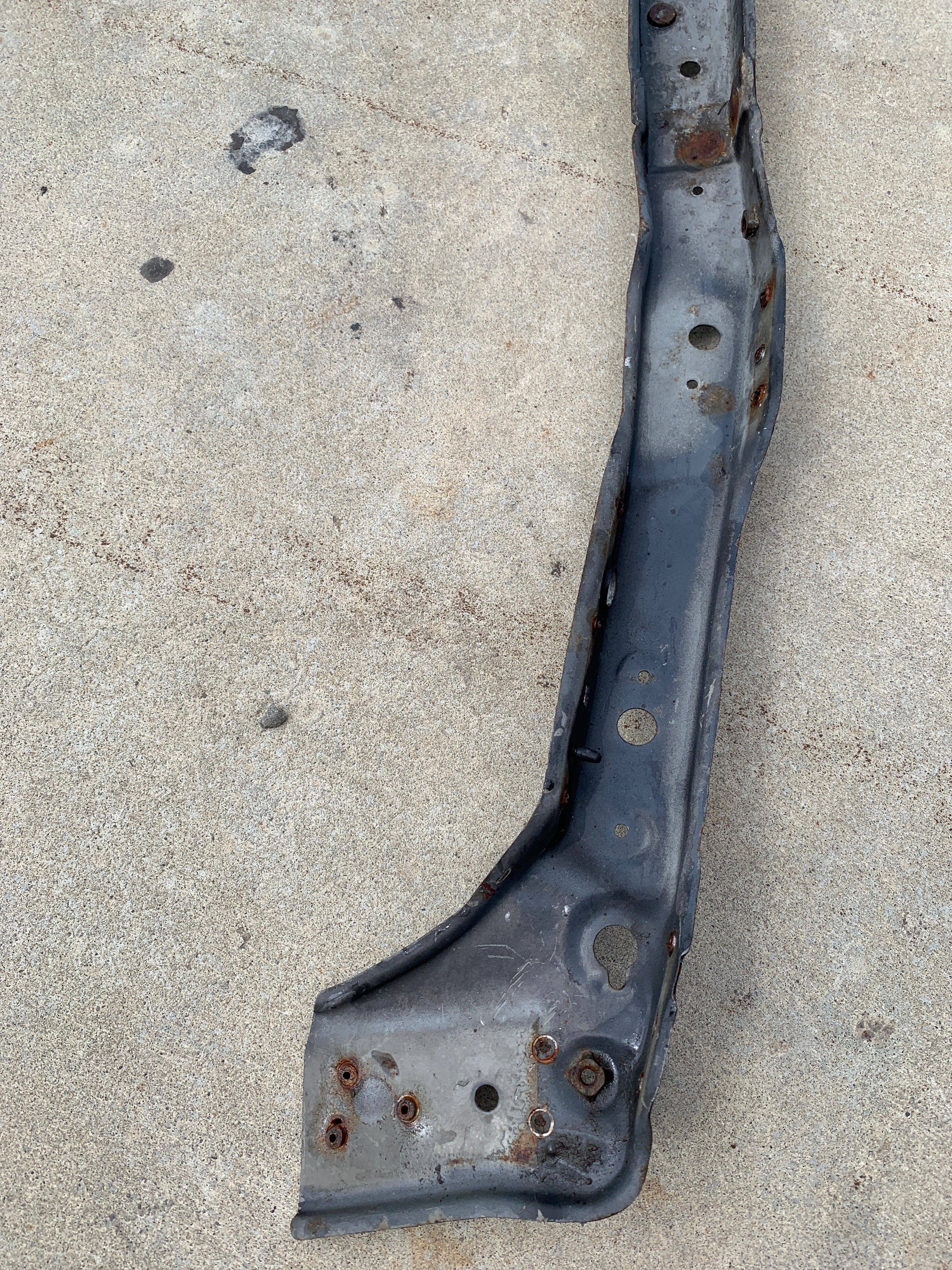 Top Radiator Support, R32 GTR
