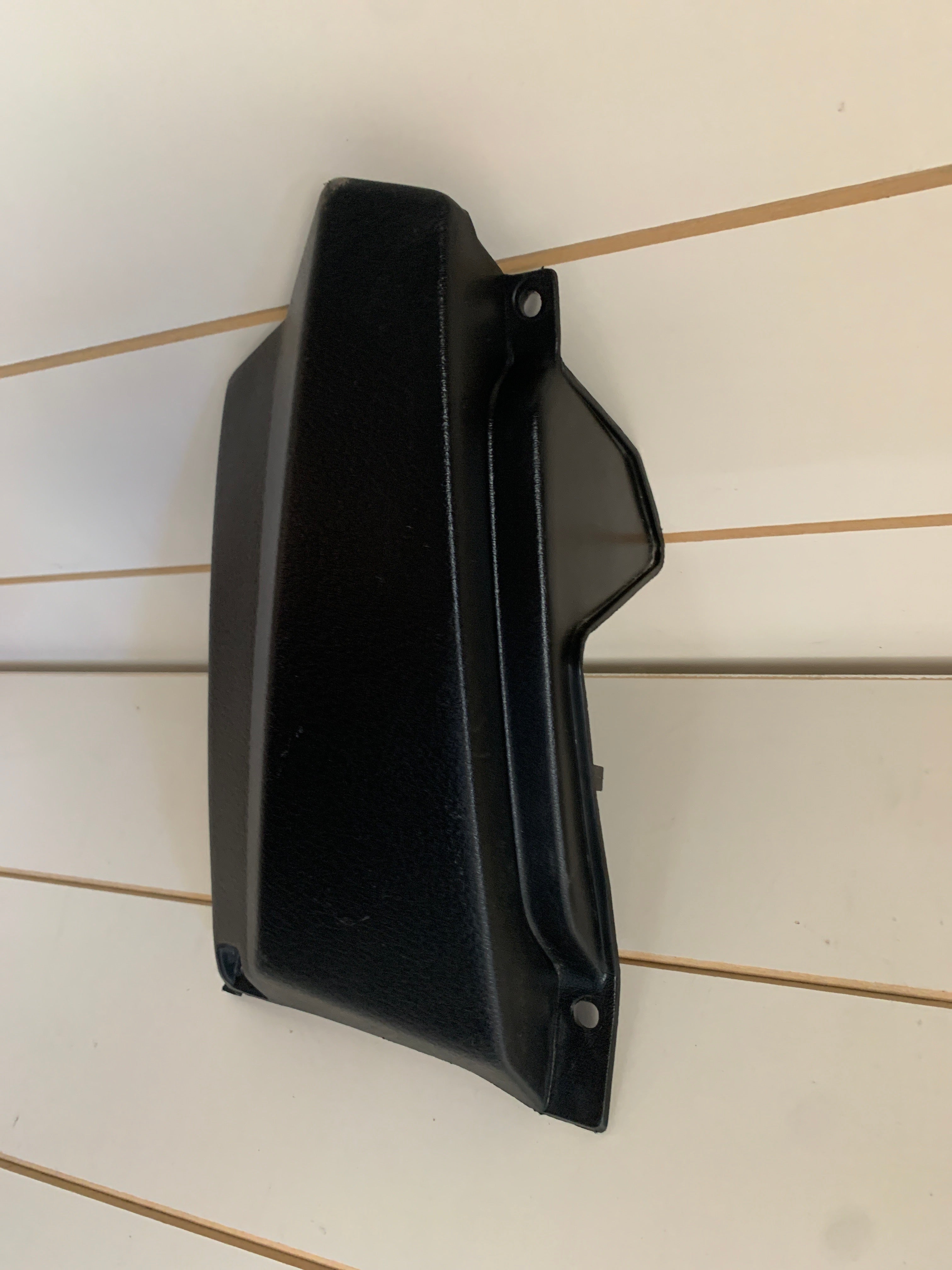 Lower Dash Panel (L) R32