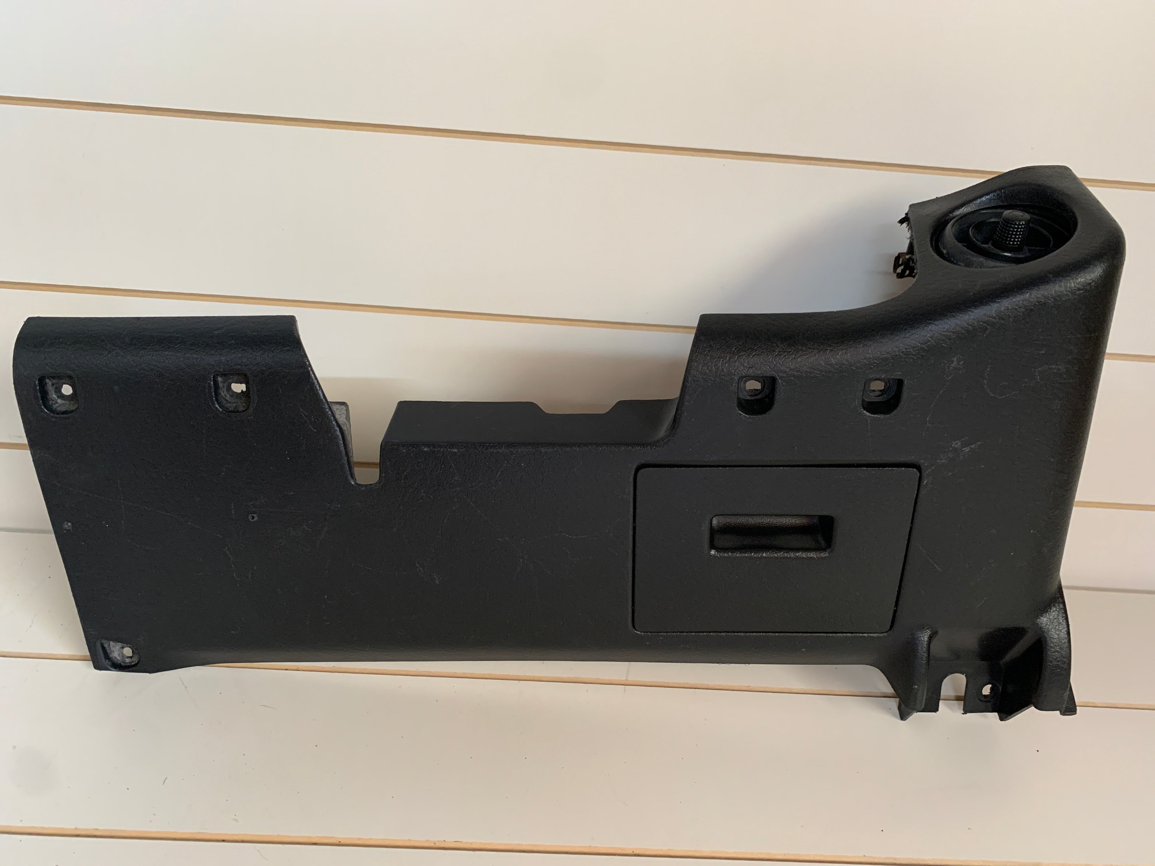 Lower Dash Panel, R32