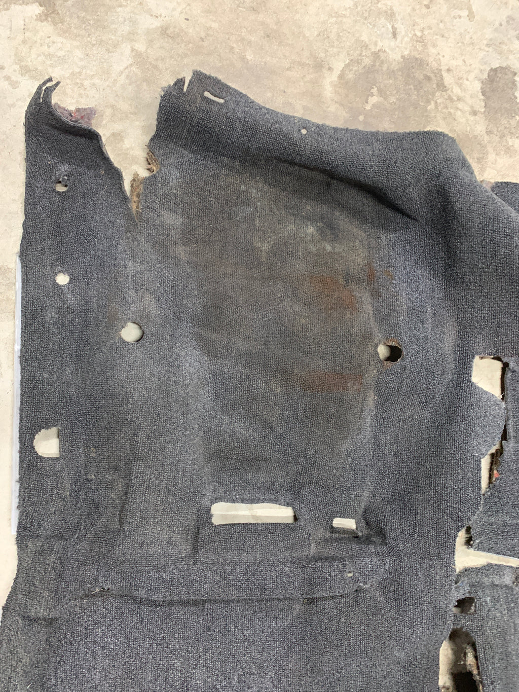 *CUT Cabin Carpet, R32 Coupe