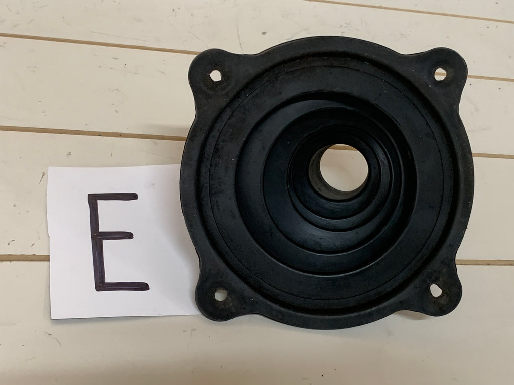 Gear Shifter Rubber Boot, R32/33