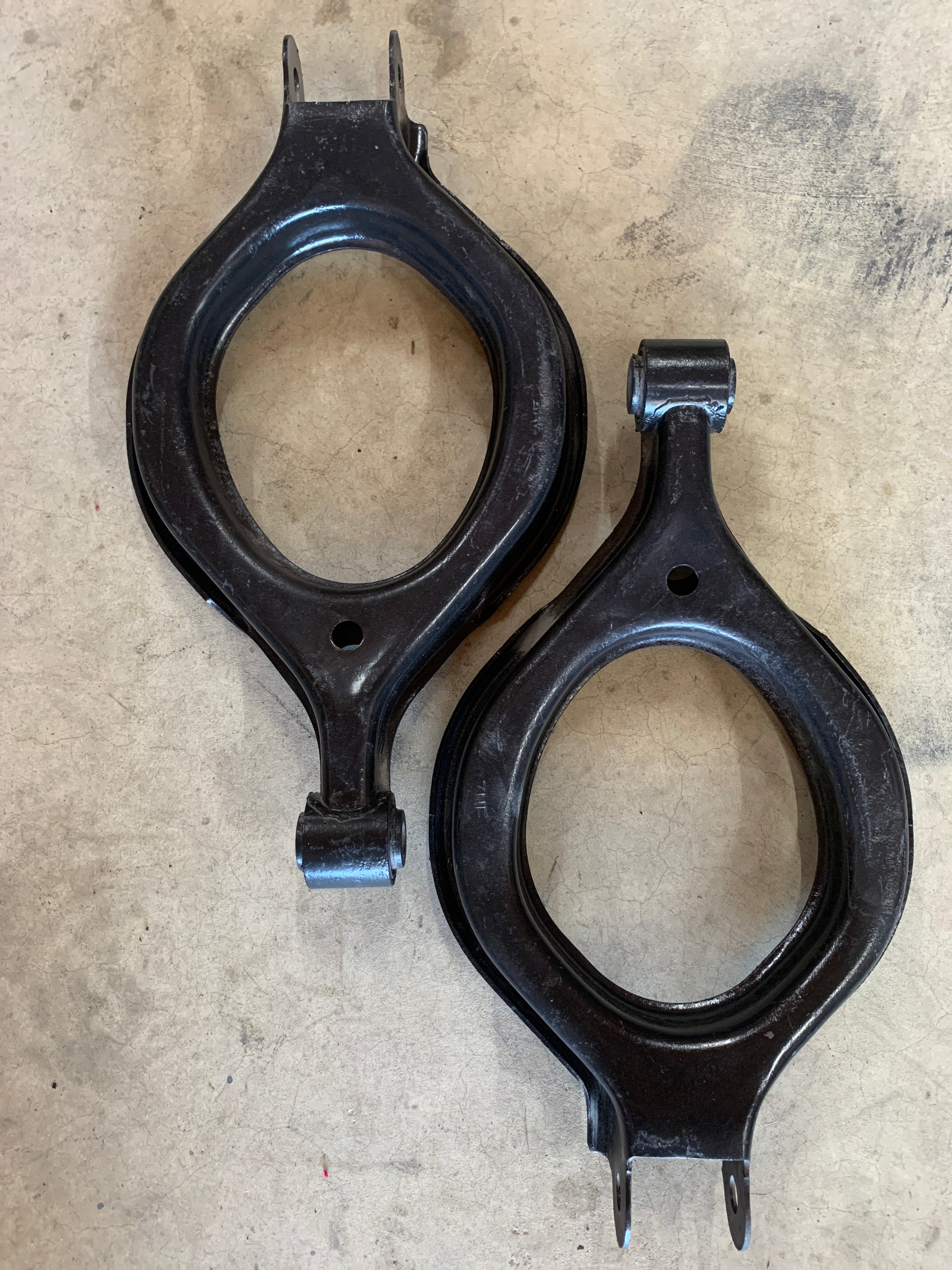 REAR Camber Arms, R32