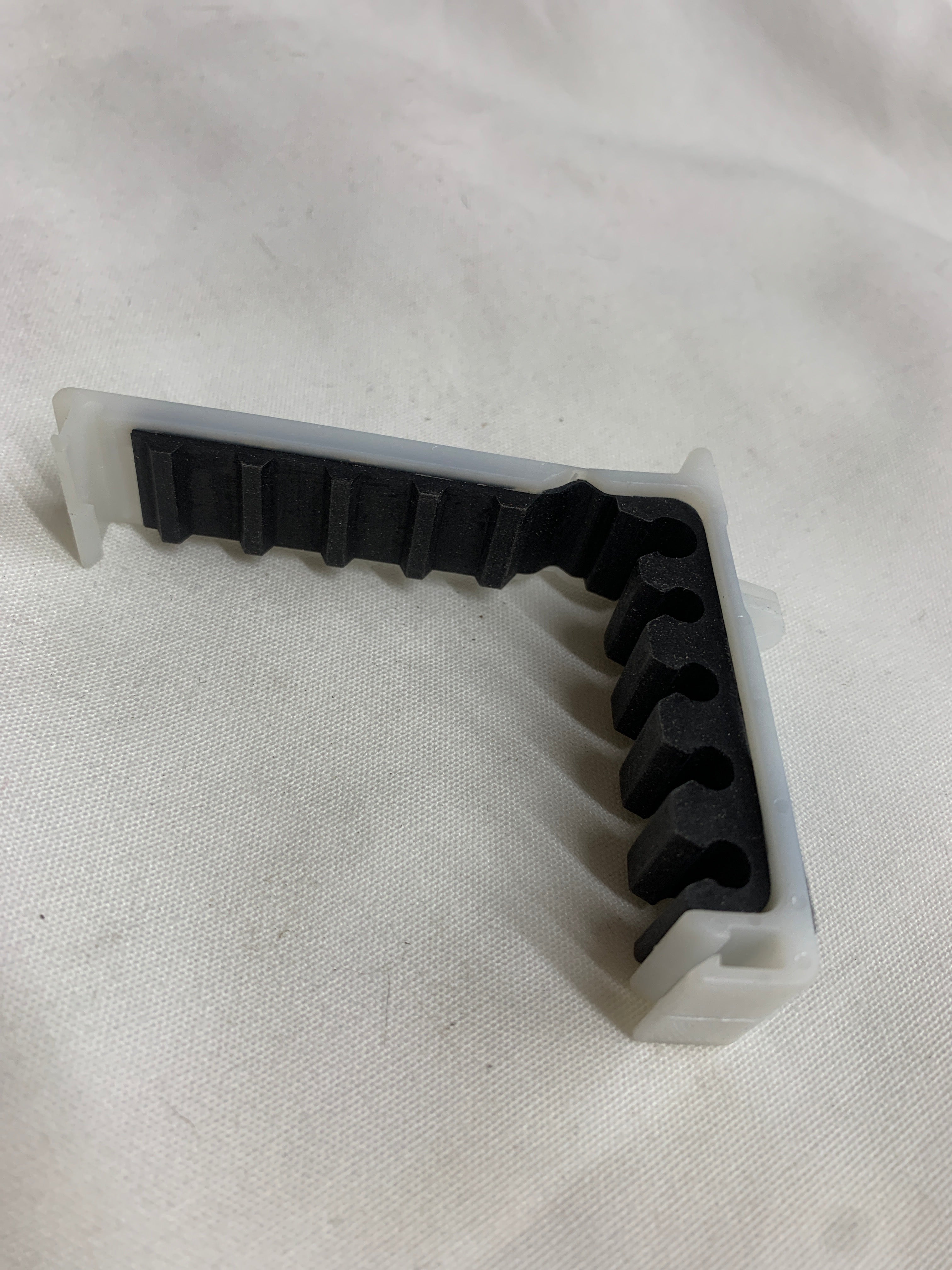 NEW Firewall Brake Line Clamp x1, R32