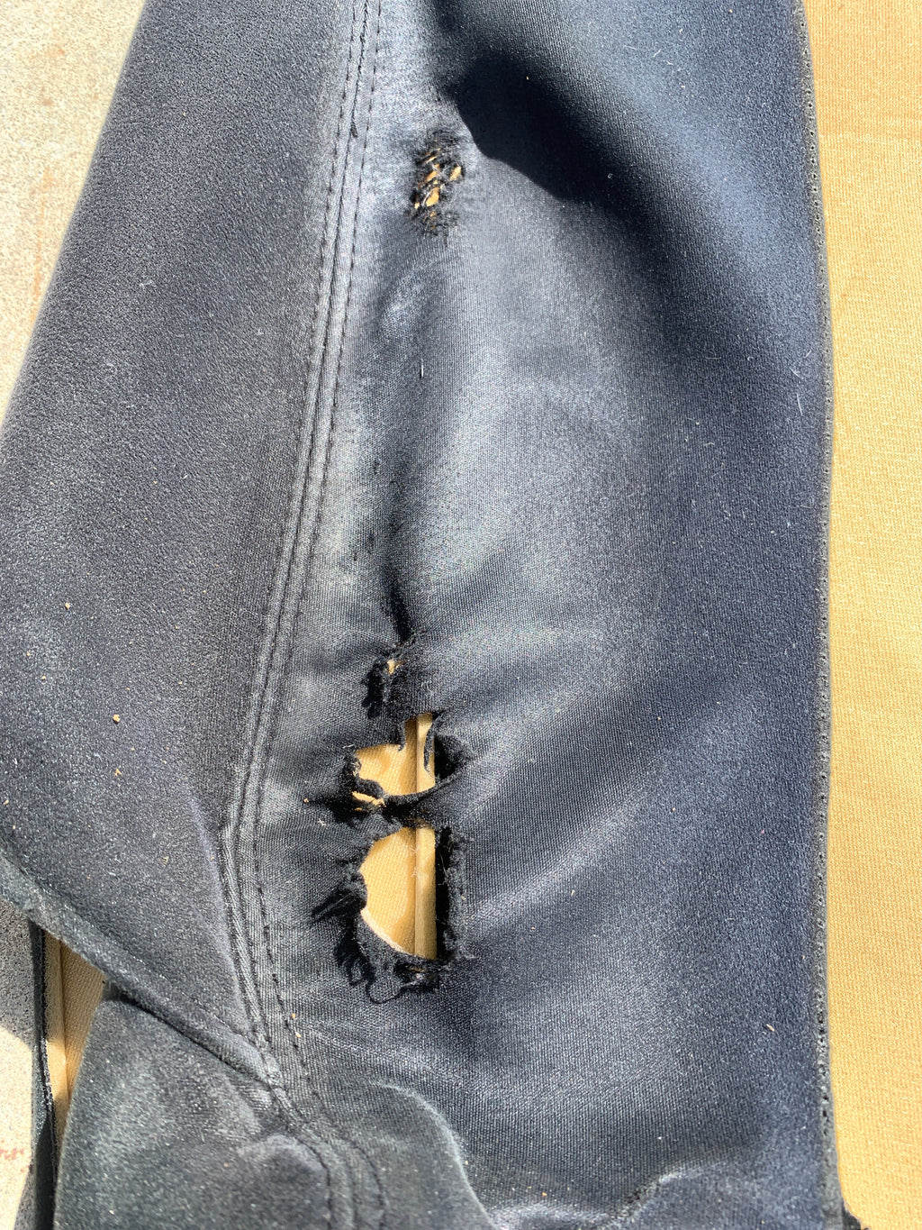 *Damaged Drivers Seat Upholstery, R32 GTR