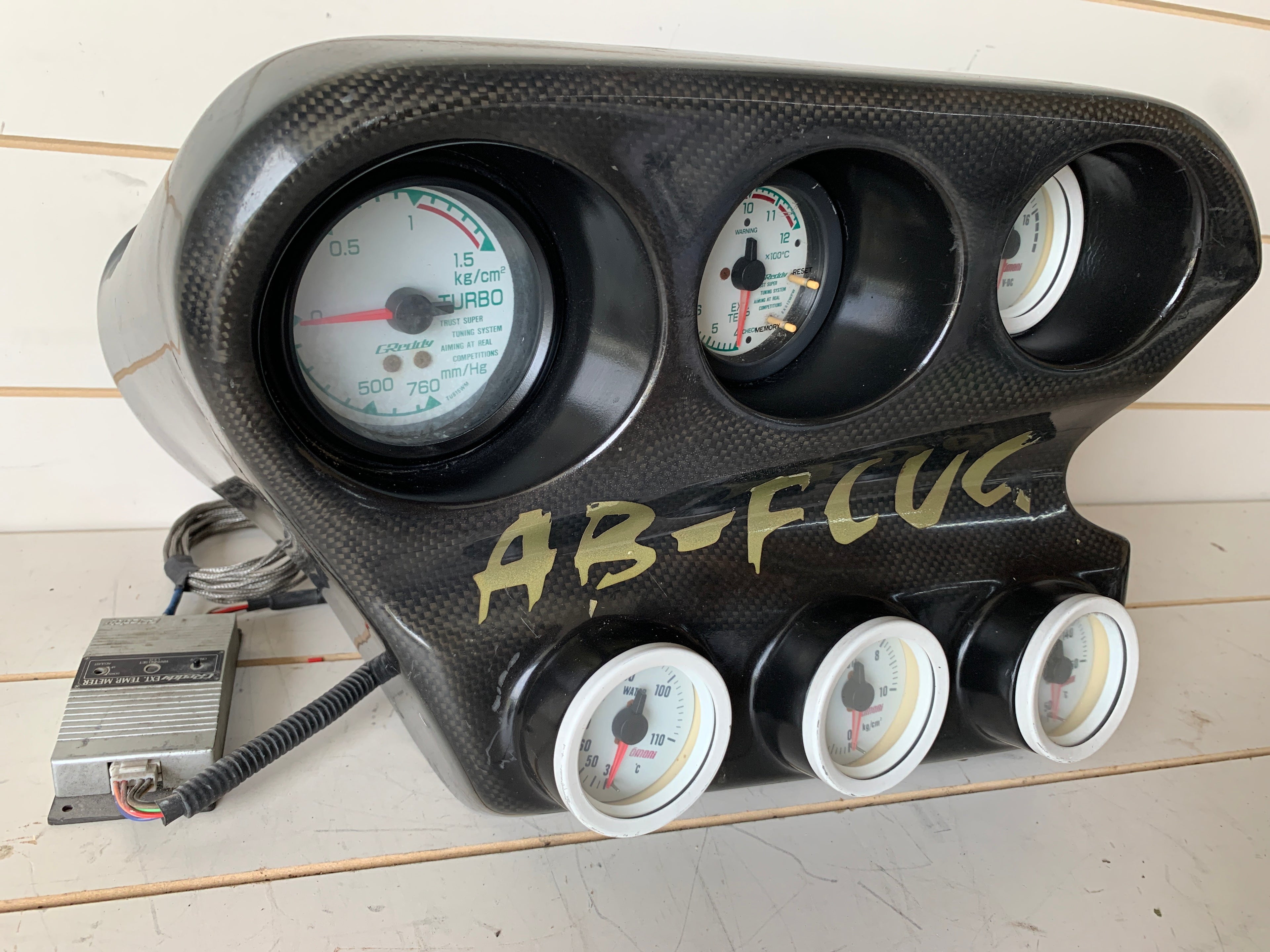 6 Pod Gauges (GREDDY/OMONI) suit R32 dash