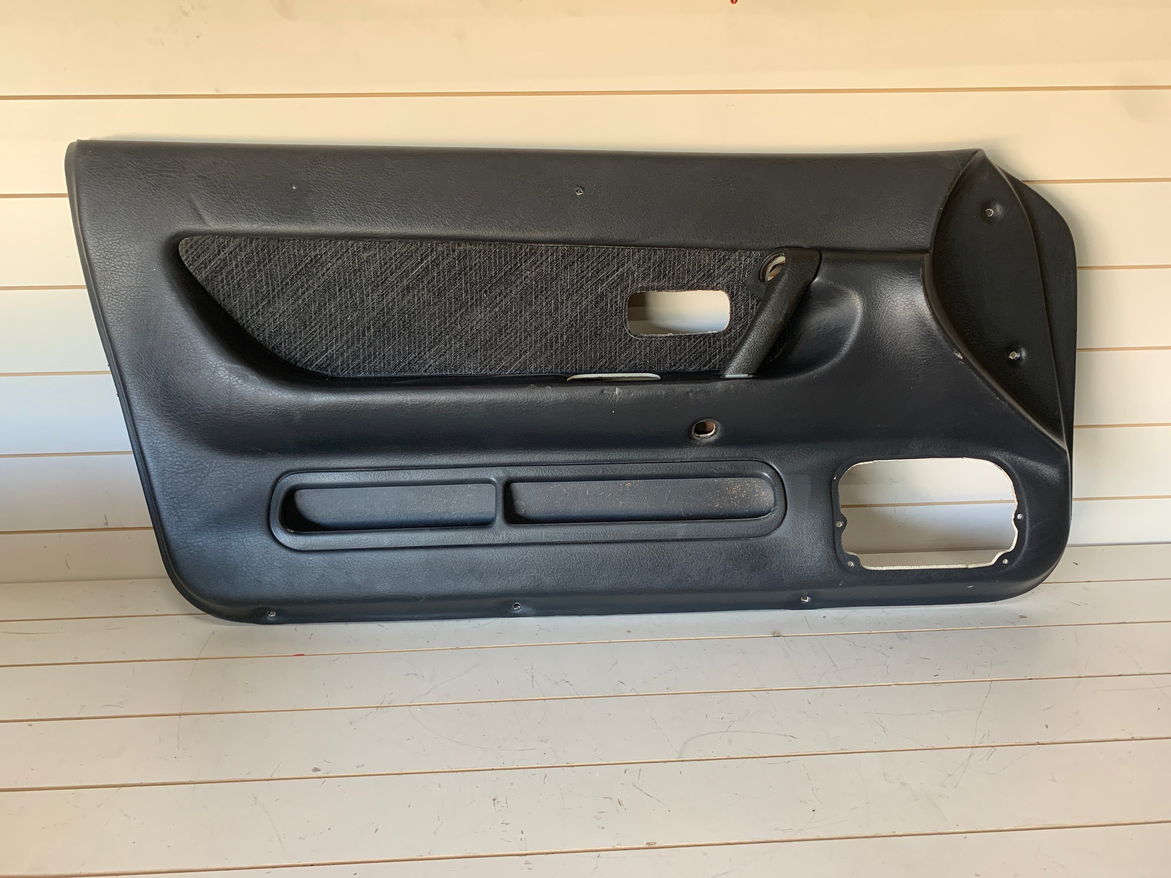 LEFT Door Card, R32