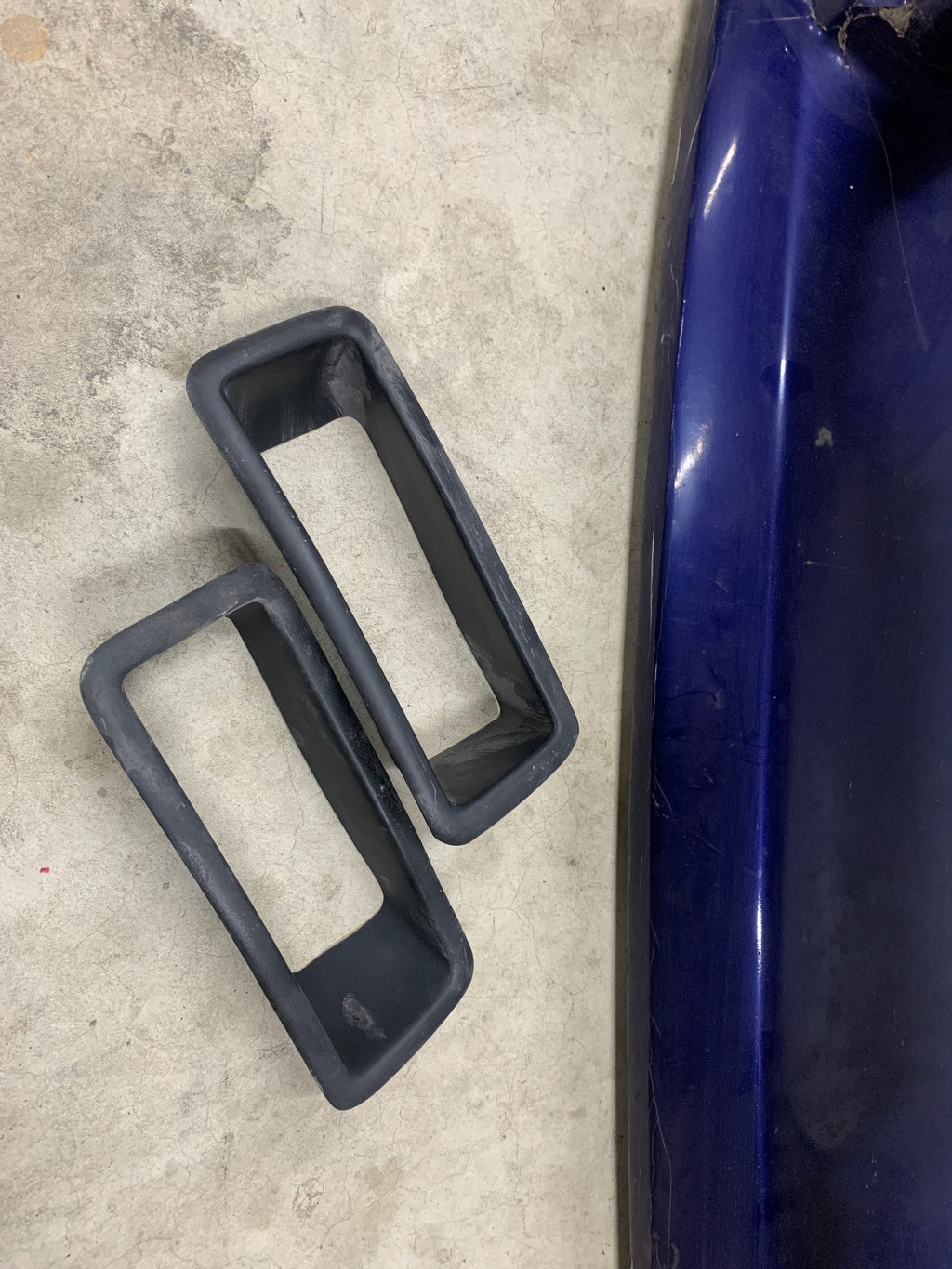 Front Bumper, R32