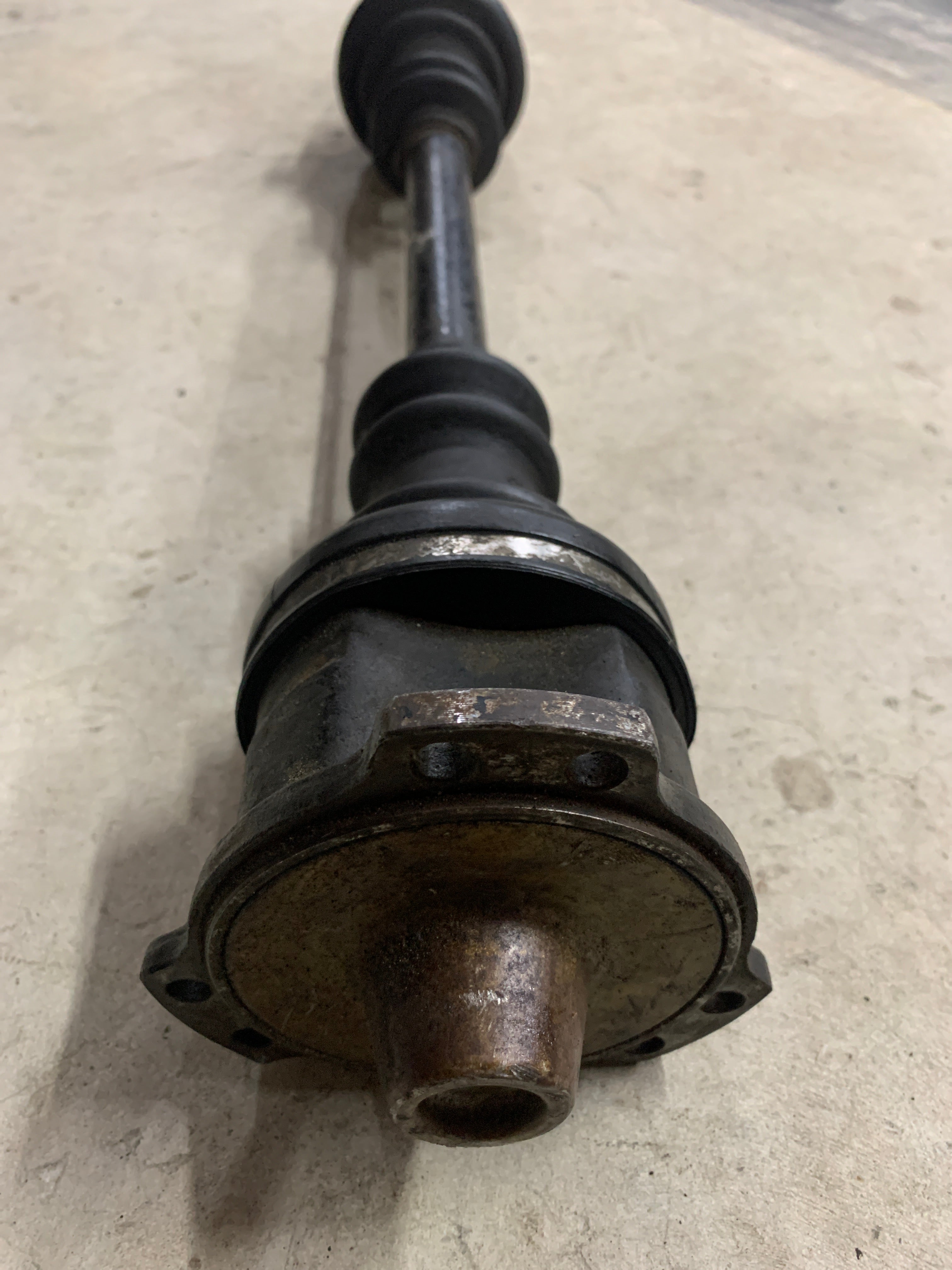 RIGHT Rear Axle 3x2, R32 RWD