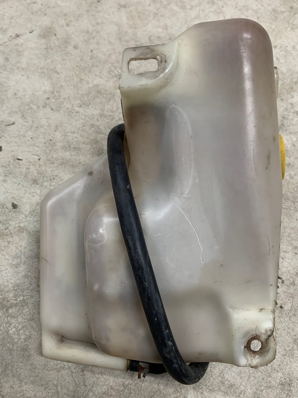 Radiator Overflow, R32