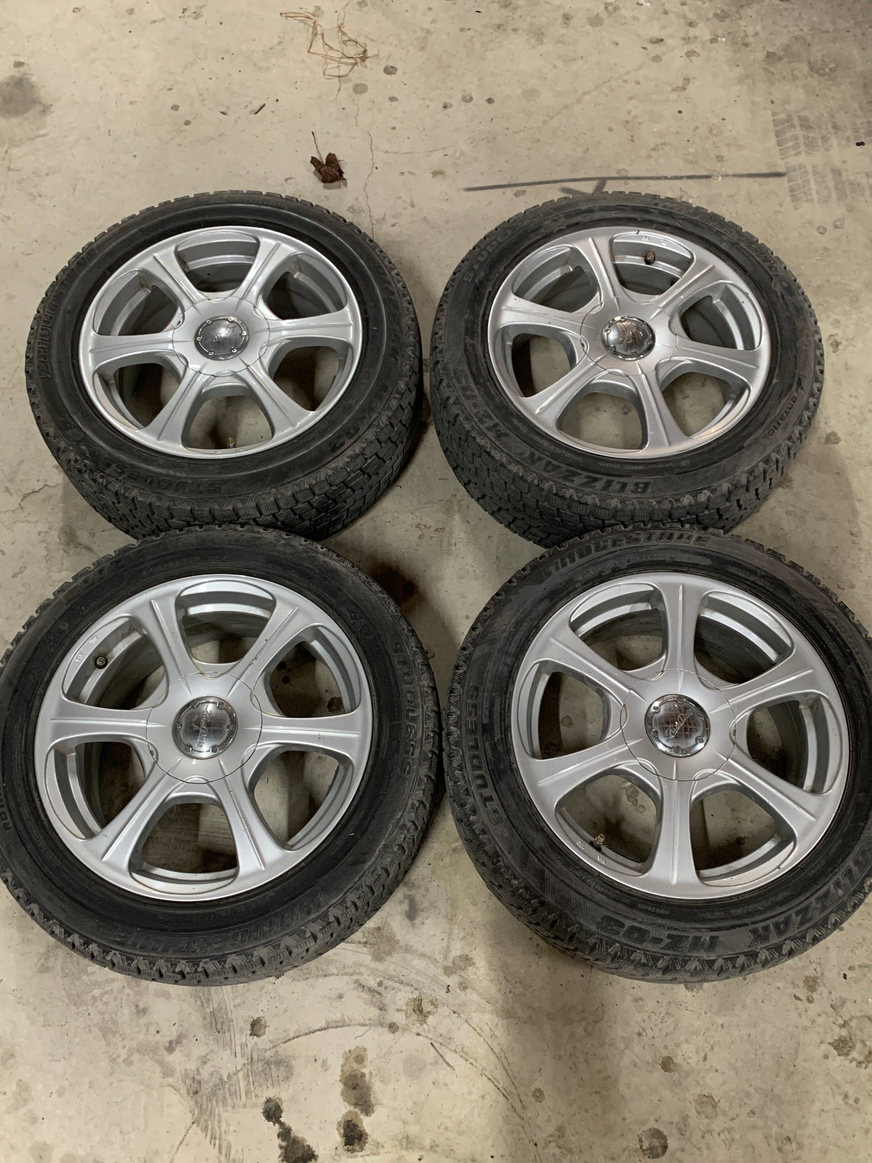 Alloy wheels 4 & 5x114.3 16"