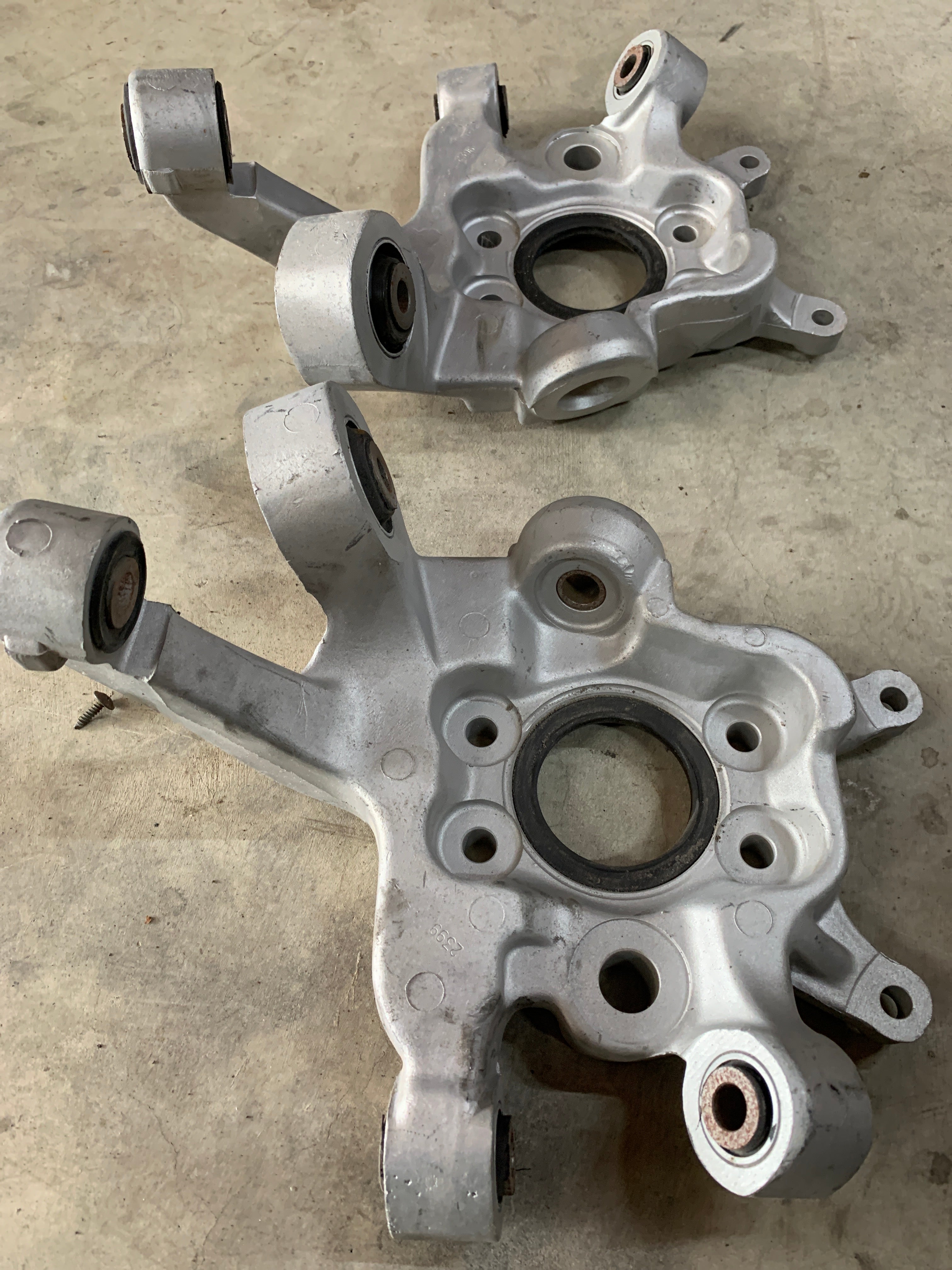 NON Hicas Alloy Hub Carriers, RWD