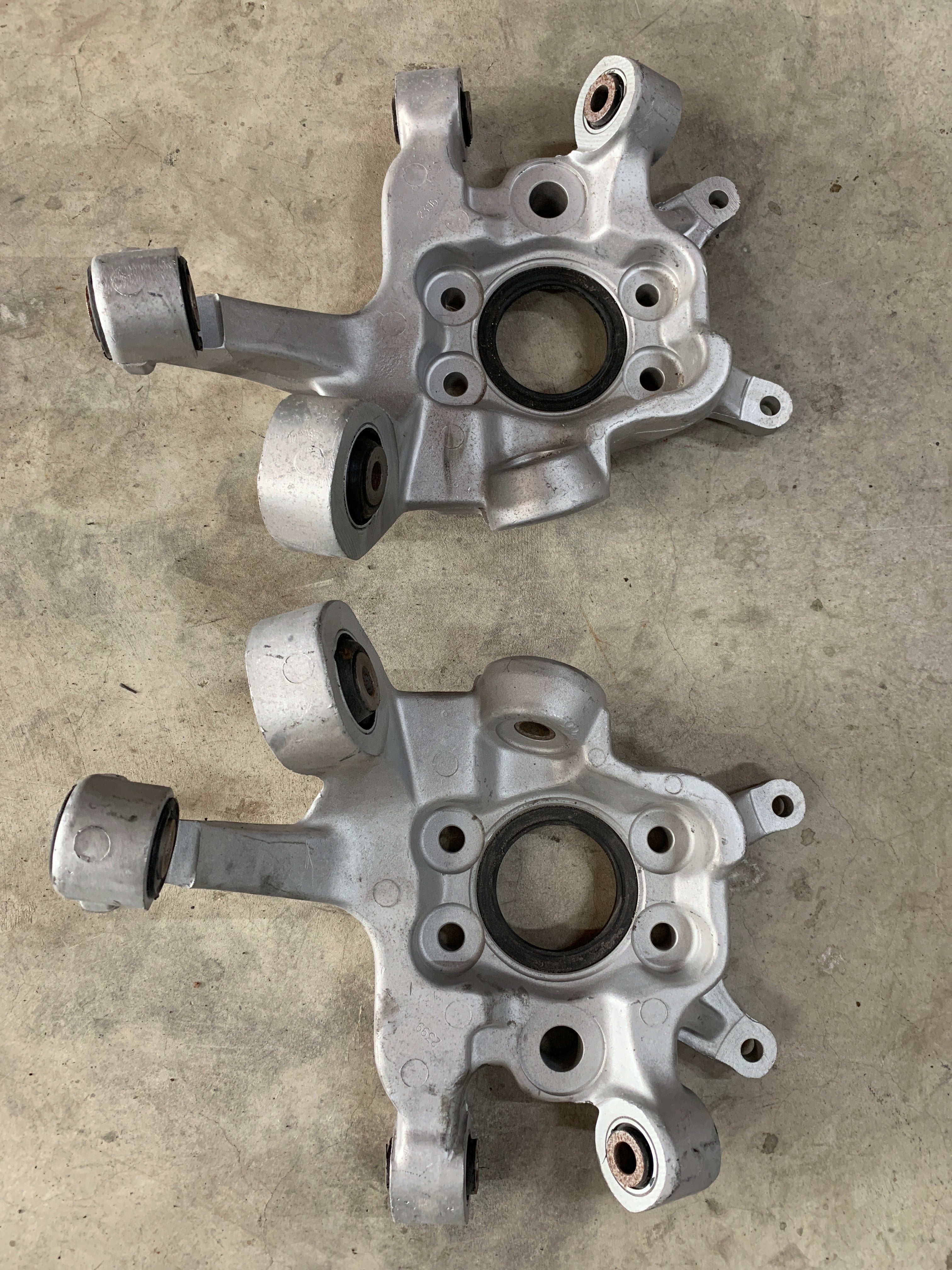 NON Hicas Alloy Hub Carriers, RWD