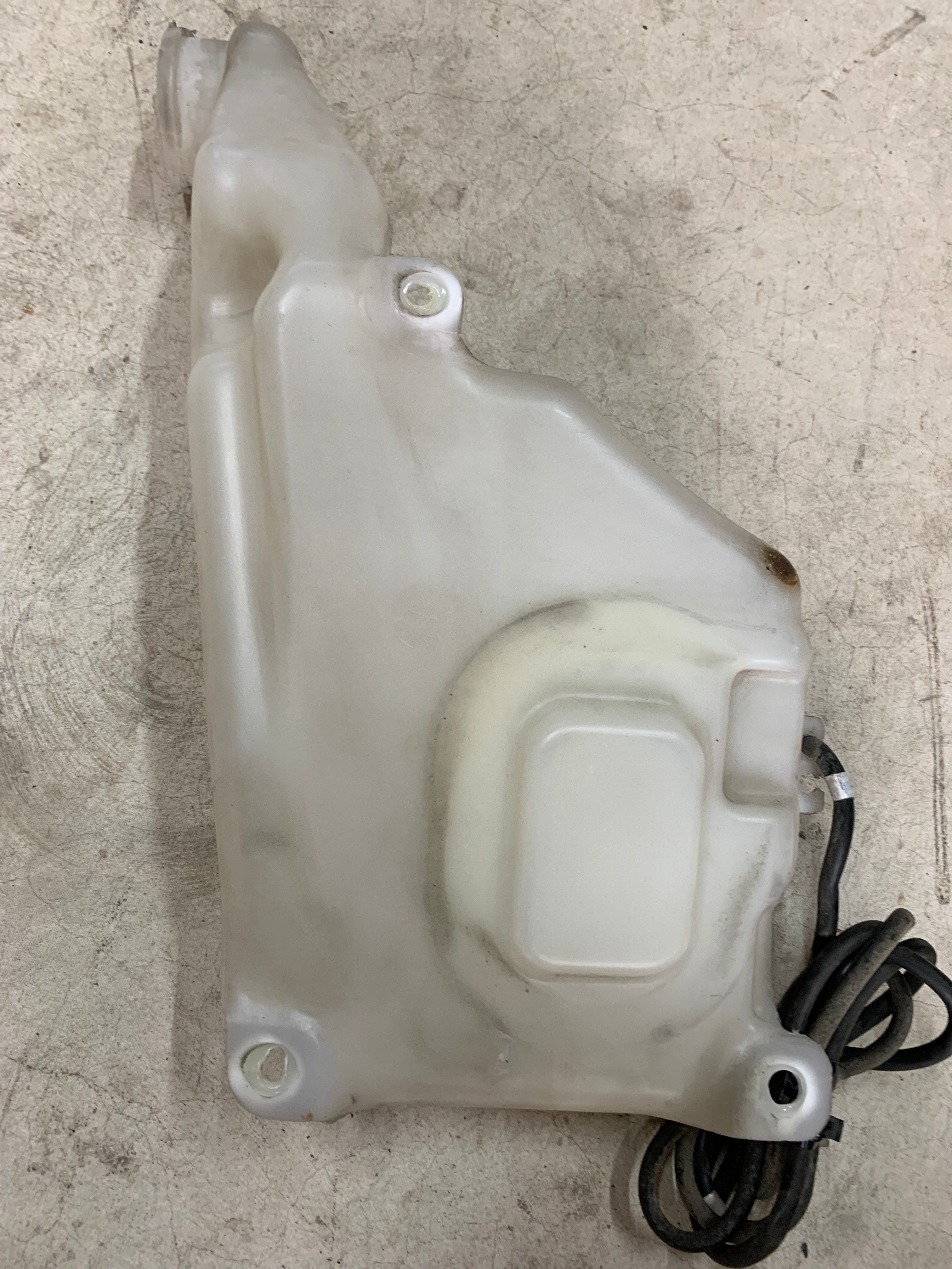 Window Washer Bottle, R32 GTR