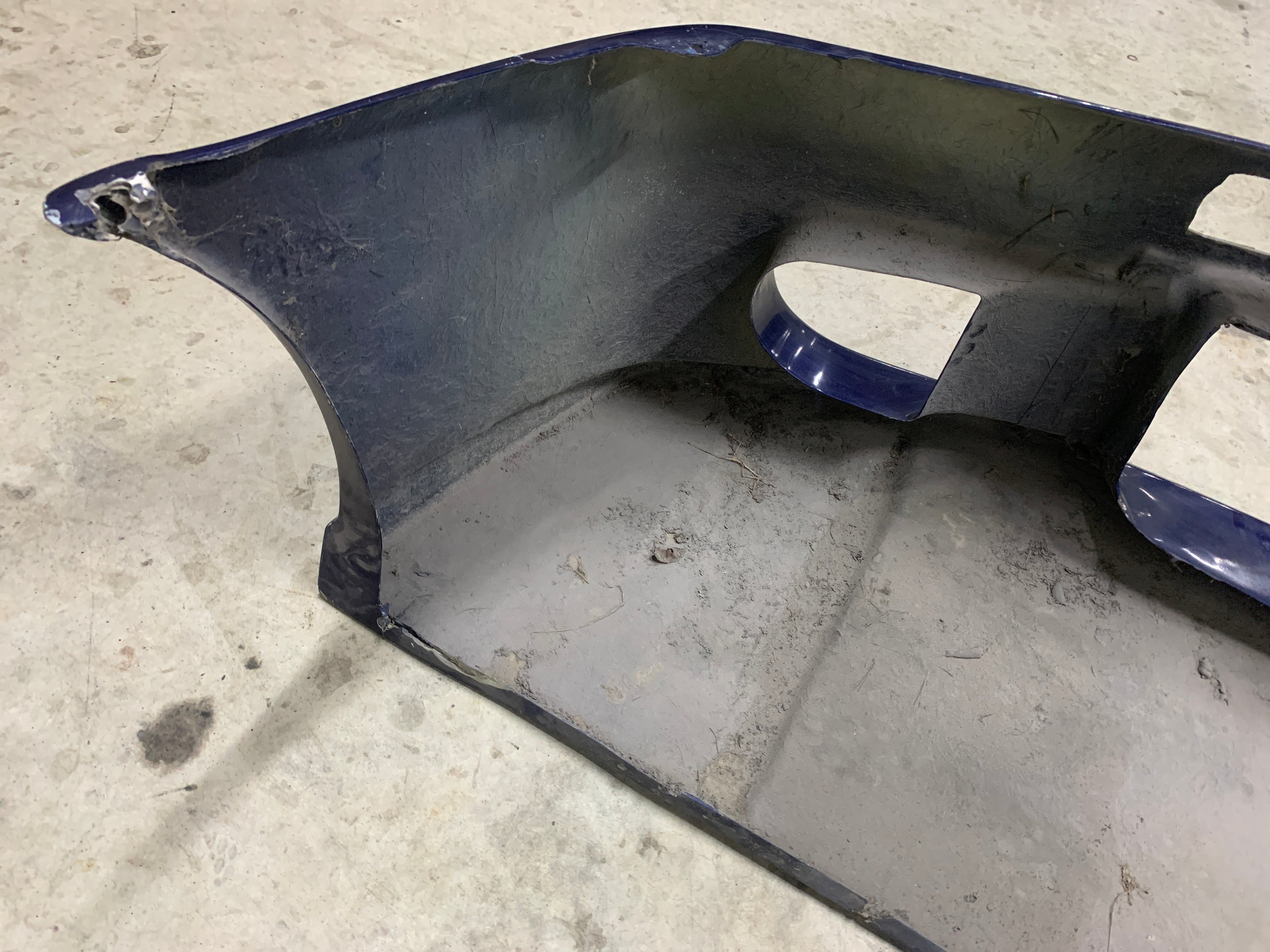 Front Bumper, R32